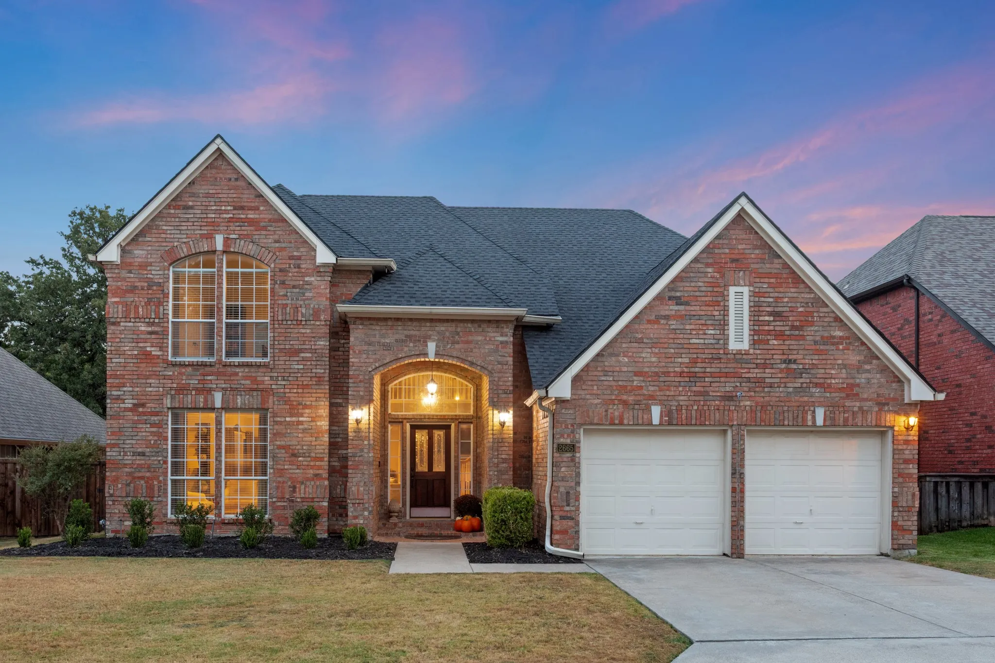 Single Family Residence For Sale in Denton County , 2665 Woodside Drive, Highland Village, Texas 75077, 4 Bedroom, 3 Bathroom, 2 Garage spaces, 2,951 Sqft, built in 1992, mls#21399722, Real Estate Agent in Highland Village, Homes For Sale in Denton county, Homes For Sale in Highland Village, Realtor in Highland Village Texas, Real Estate Brokerage Independent Realty Texas, Luminita Cordes Realtor