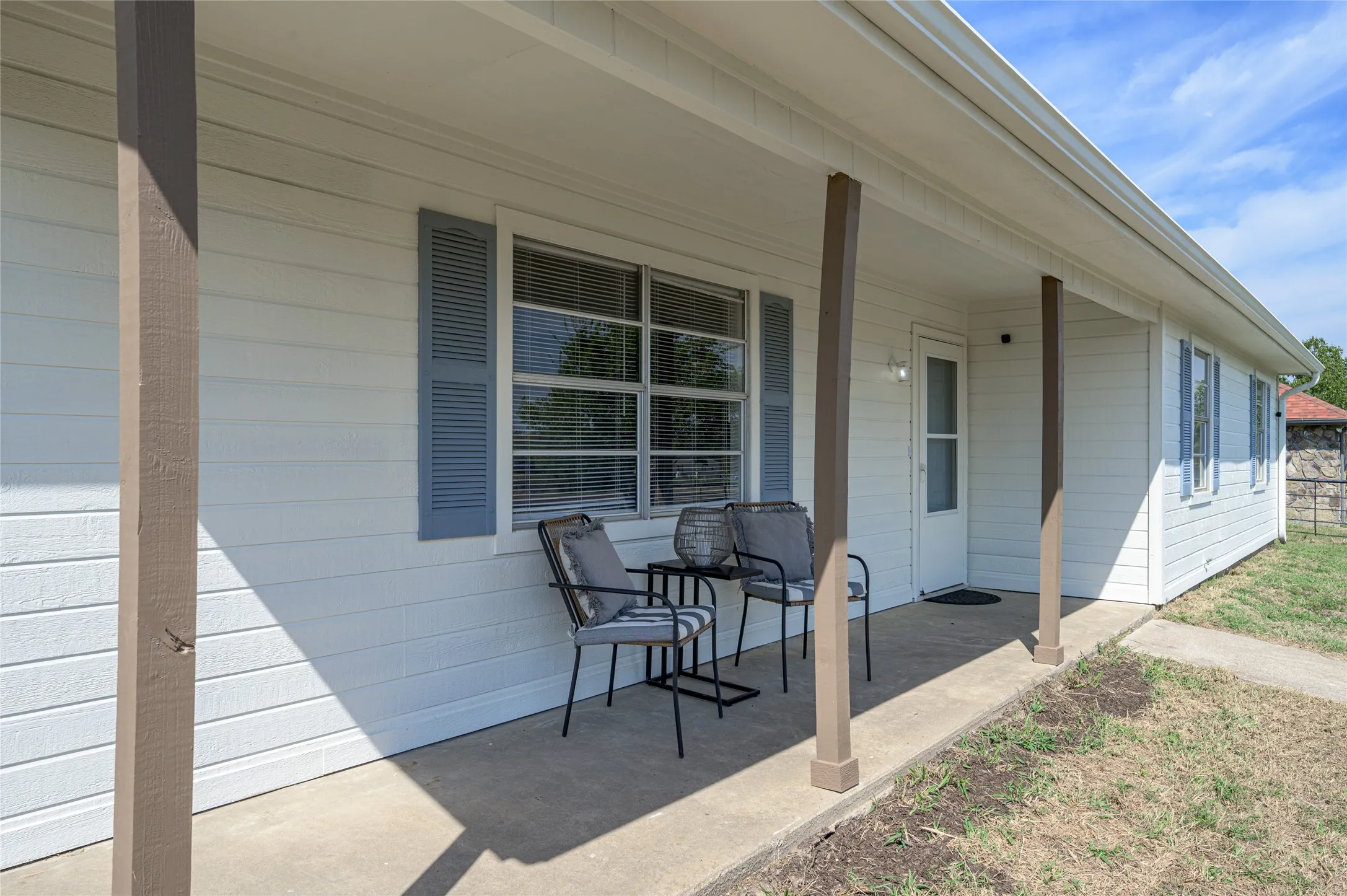 Single Family Residence For Sale in Hunt County , 614 E FM 272, Celeste, Texas 75423, 3 Bedroom, 2 Bathroom, Garage spaces, 1,301 Sqft, built in 1990, mls#21398649, Real Estate Agent in Celeste, Homes For Sale in Hunt county, Homes For Sale in Celeste, Realtor in Celeste Texas, Real Estate Brokerage Independent Realty Texas, Luminita Cordes Realtor