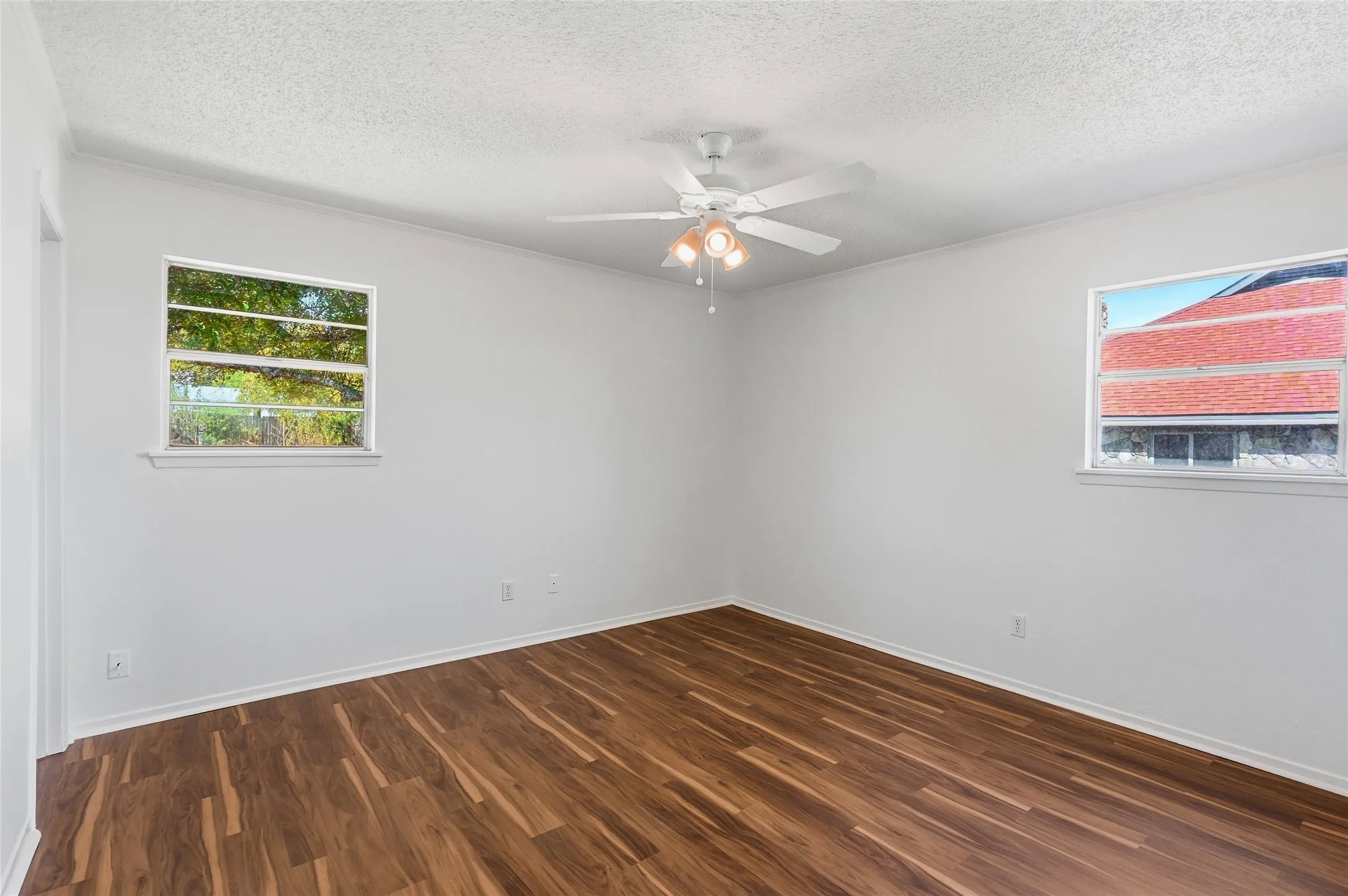Single Family Residence For Sale in Hunt County , 614 E FM 272, Celeste, Texas 75423, 3 Bedroom, 2 Bathroom, Garage spaces, 1,301 Sqft, built in 1990, mls#21398649, Real Estate Agent in Celeste, Homes For Sale in Hunt county, Homes For Sale in Celeste, Realtor in Celeste Texas, Real Estate Brokerage Independent Realty Texas, Luminita Cordes Realtor
