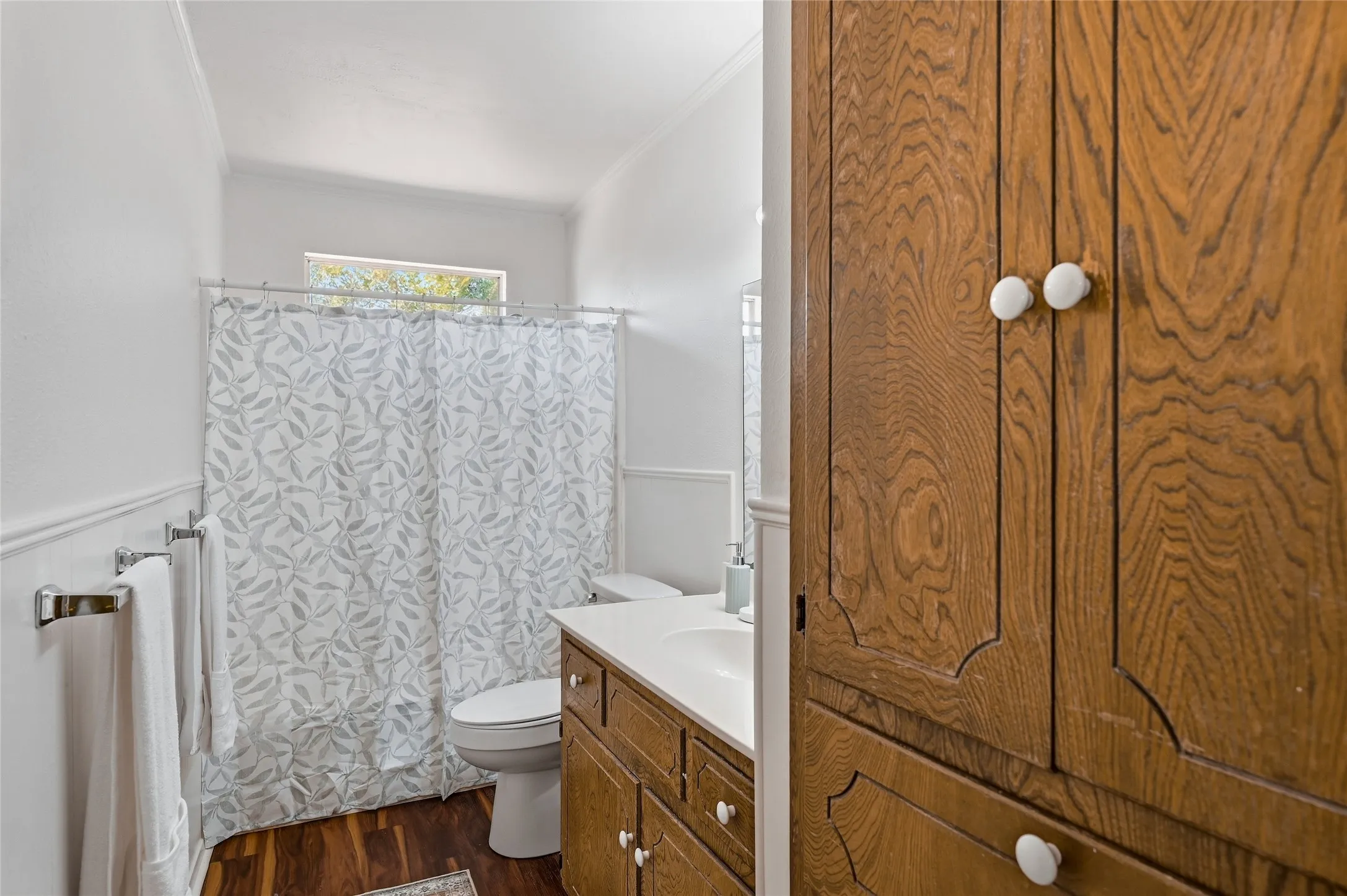 Single Family Residence For Sale in Hunt County , 614 E FM 272, Celeste, Texas 75423, 3 Bedroom, 2 Bathroom, Garage spaces, 1,301 Sqft, built in 1990, mls#21398649, Real Estate Agent in Celeste, Homes For Sale in Hunt county, Homes For Sale in Celeste, Realtor in Celeste Texas, Real Estate Brokerage Independent Realty Texas, Luminita Cordes Realtor