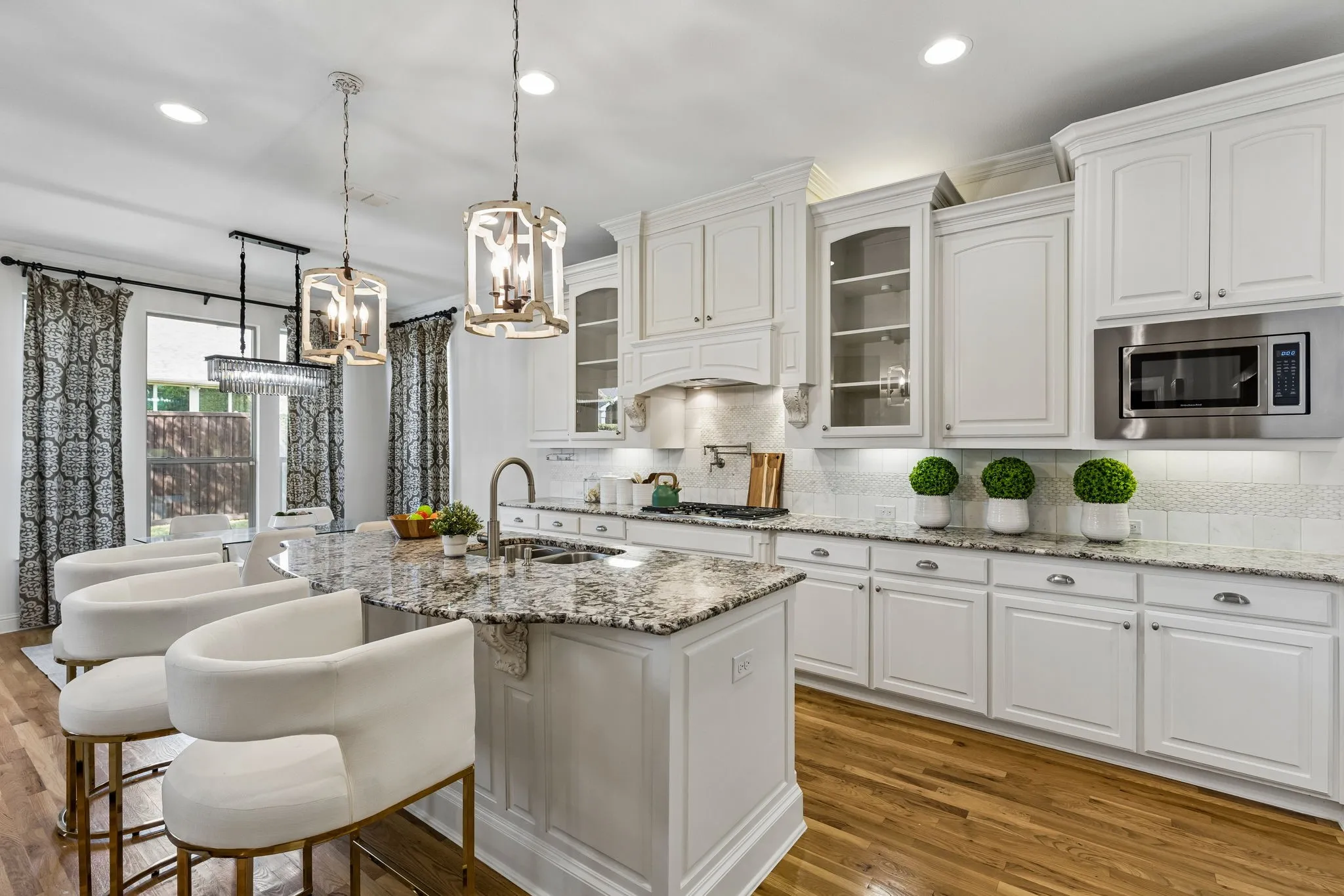 Single Family Residence For Sale in Collin County , 605 Royal Glen Drive, Murphy, Texas 75094, 5 Bedroom, 5 Bathroom, 3 Garage spaces, 4,524 Sqft, built in 2012, mls#21400549, Real Estate Agent in Murphy, Homes For Sale in Collin county, Homes For Sale in Murphy, Realtor in Murphy Texas, Real Estate Brokerage Independent Realty Texas, Luminita Cordes Realtor