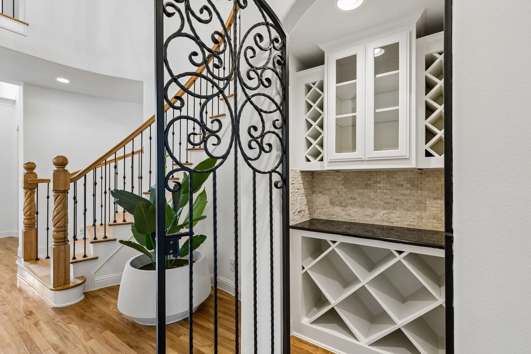 Single Family Residence For Sale in Collin County , 605 Royal Glen Drive, Murphy, Texas 75094, 5 Bedroom, 5 Bathroom, 3 Garage spaces, 4,524 Sqft, built in 2012, mls#21400549, Real Estate Agent in Murphy, Homes For Sale in Collin county, Homes For Sale in Murphy, Realtor in Murphy Texas, Real Estate Brokerage Independent Realty Texas, Luminita Cordes Realtor