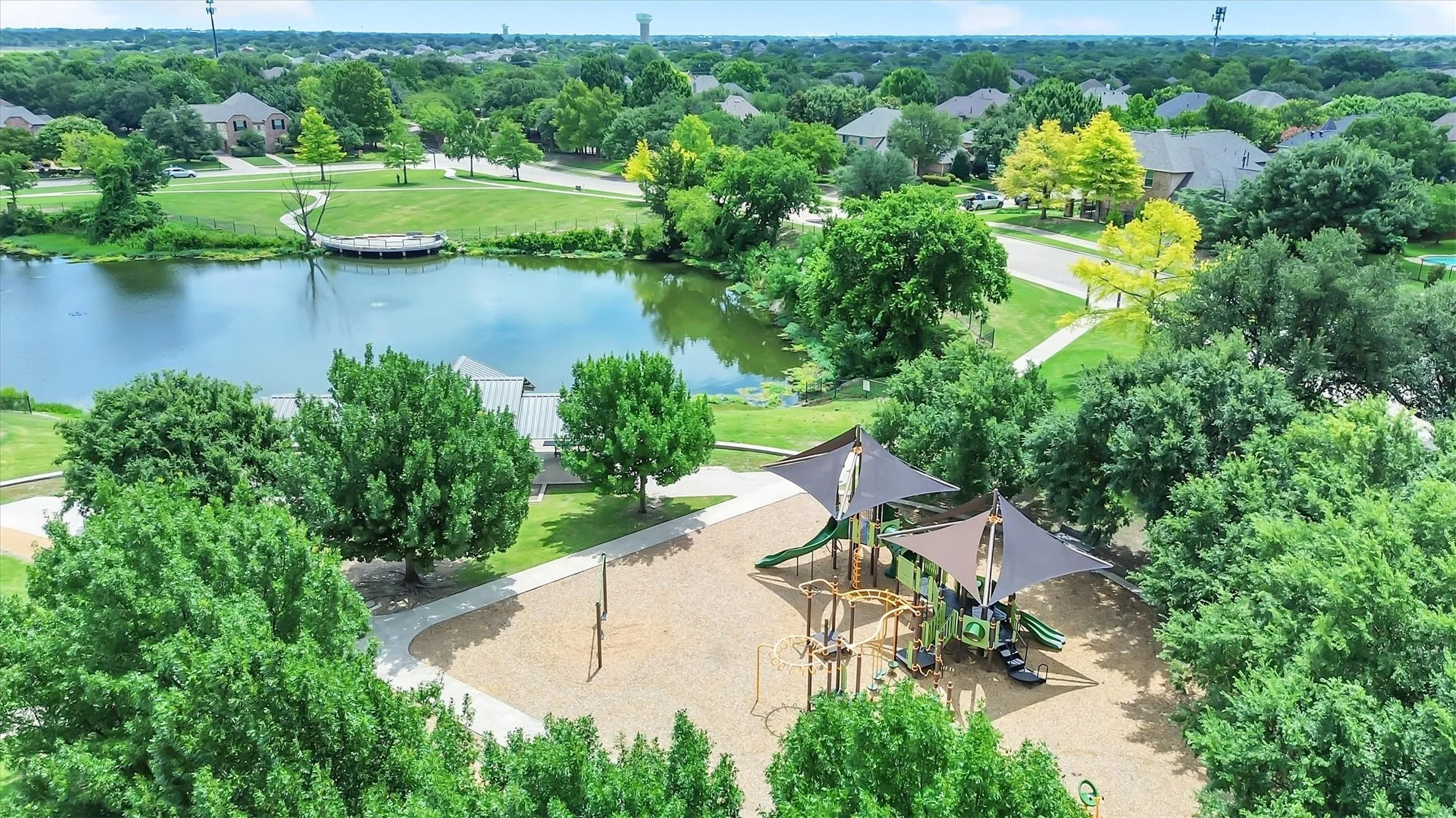 Single Family Residence For Sale in Collin County , 605 Royal Glen Drive, Murphy, Texas 75094, 5 Bedroom, 5 Bathroom, 3 Garage spaces, 4,524 Sqft, built in 2012, mls#21400549, Real Estate Agent in Murphy, Homes For Sale in Collin county, Homes For Sale in Murphy, Realtor in Murphy Texas, Real Estate Brokerage Independent Realty Texas, Luminita Cordes Realtor