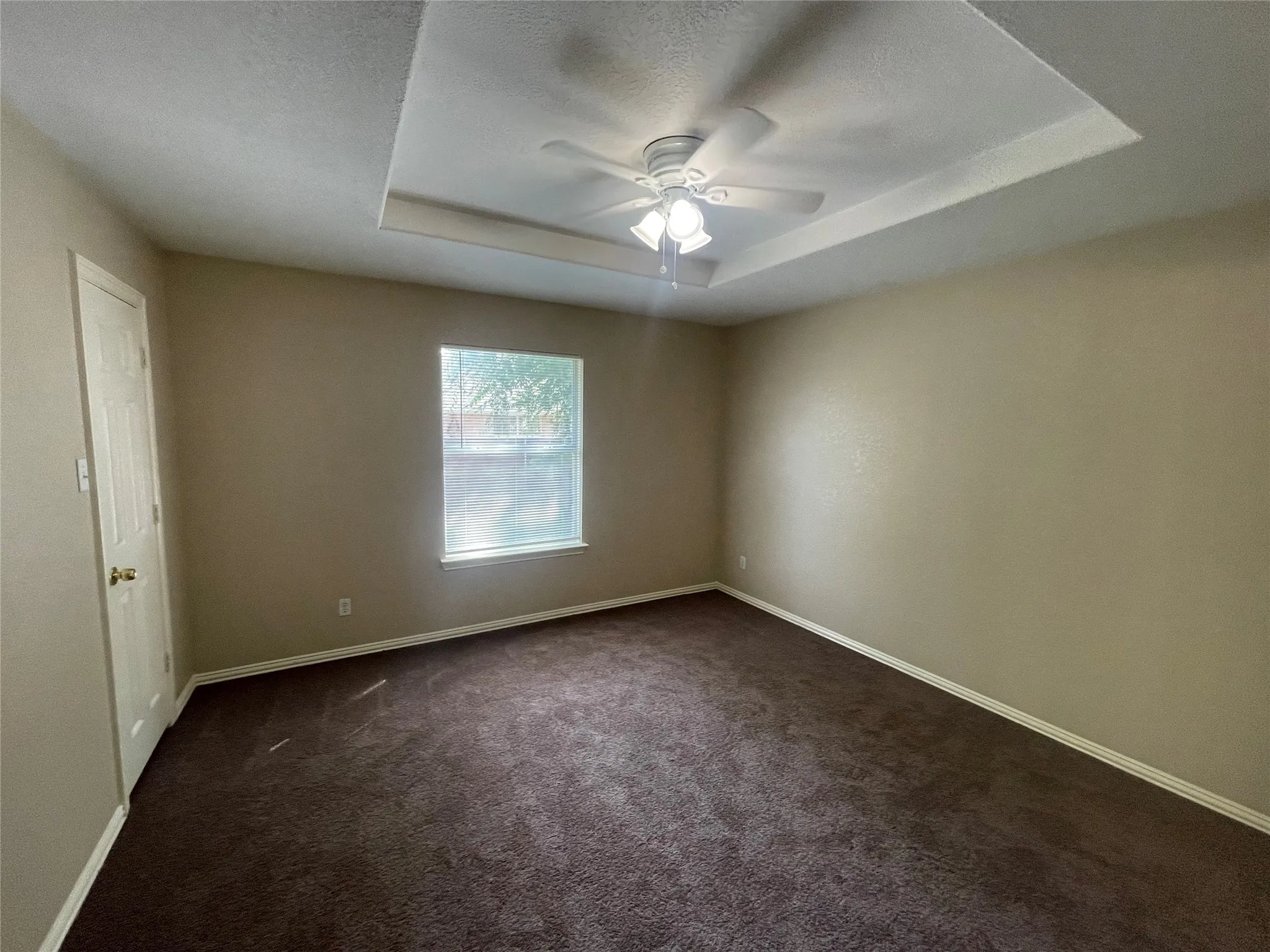 Single Family Residence For Rent in Kaufman County , 112 Kennedy Drive, Terrell, Texas 75160, 4 Bedroom, 2 Bathroom, 2 Garage spaces, 1,573 Sqft, built in 2004, mls#21400554, Real Estate Agent in Terrell, Homes For Rent in Kaufman county, Homes For Rent in Terrell, Realtor in Terrell Texas, Real Estate Brokerage Independent Realty Texas, Luminita Cordes Realtor