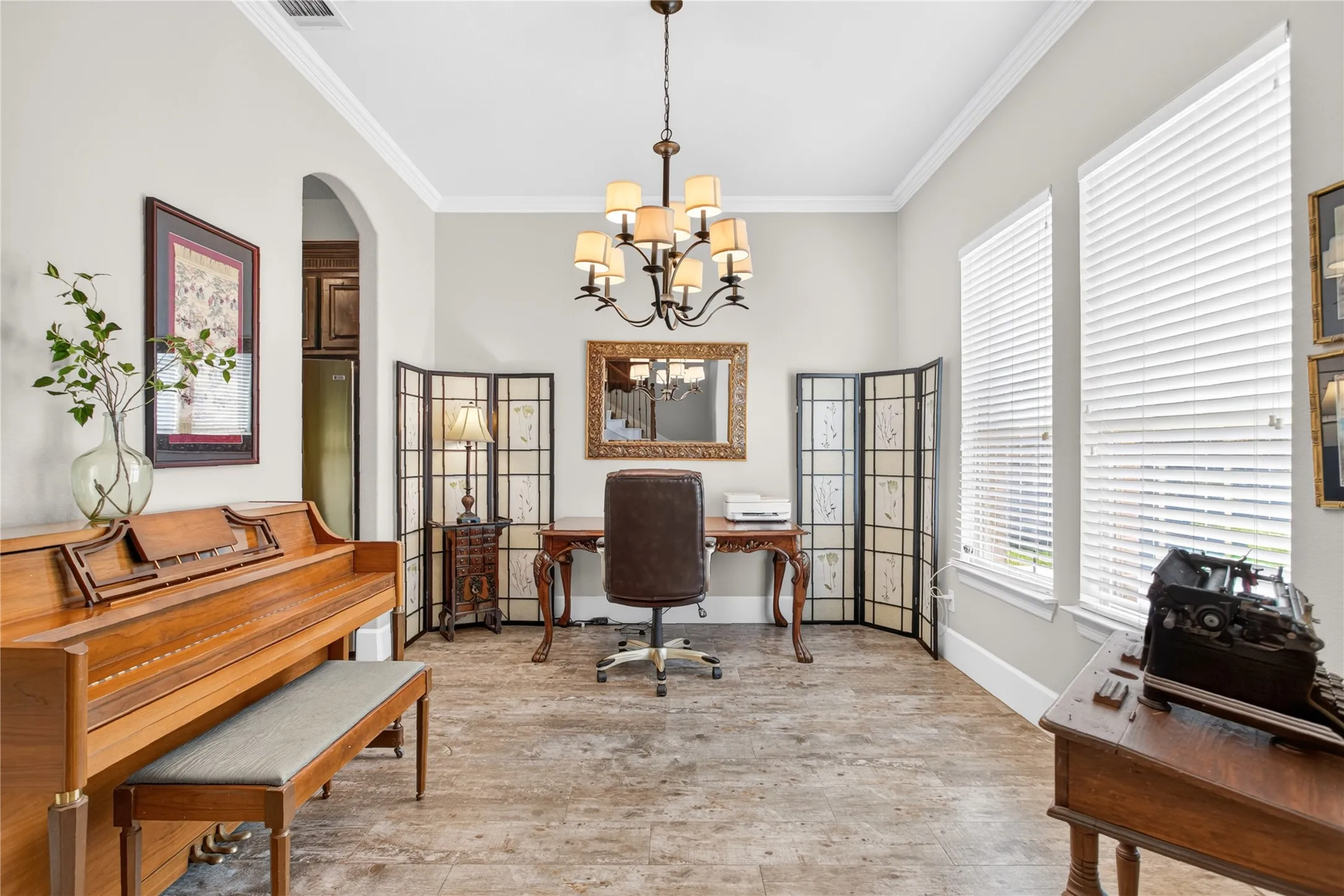 Single Family Residence For Sale in Tarrant County , 301 Rawhide Path, Keller, Texas 76248, 5 Bedroom, 4 Bathroom, 3 Garage spaces, 3,521 Sqft, built in 2013, mls#21400154, Real Estate Agent in Keller, Homes For Sale in Tarrant county, Homes For Sale in Keller, Realtor in Keller Texas, Real Estate Brokerage Independent Realty Texas, Luminita Cordes Realtor