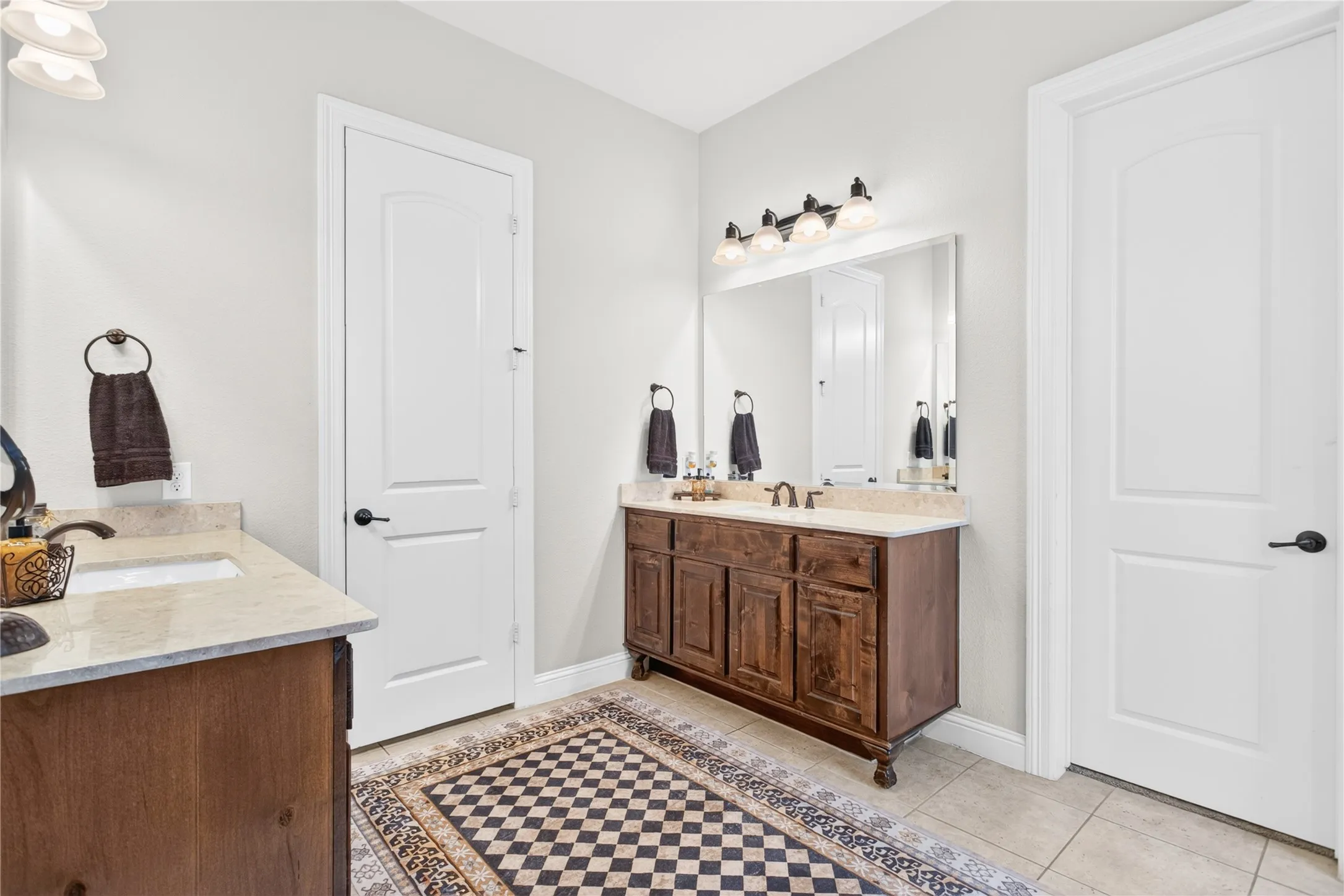 Single Family Residence For Sale in Tarrant County , 301 Rawhide Path, Keller, Texas 76248, 5 Bedroom, 4 Bathroom, 3 Garage spaces, 3,521 Sqft, built in 2013, mls#21400154, Real Estate Agent in Keller, Homes For Sale in Tarrant county, Homes For Sale in Keller, Realtor in Keller Texas, Real Estate Brokerage Independent Realty Texas, Luminita Cordes Realtor