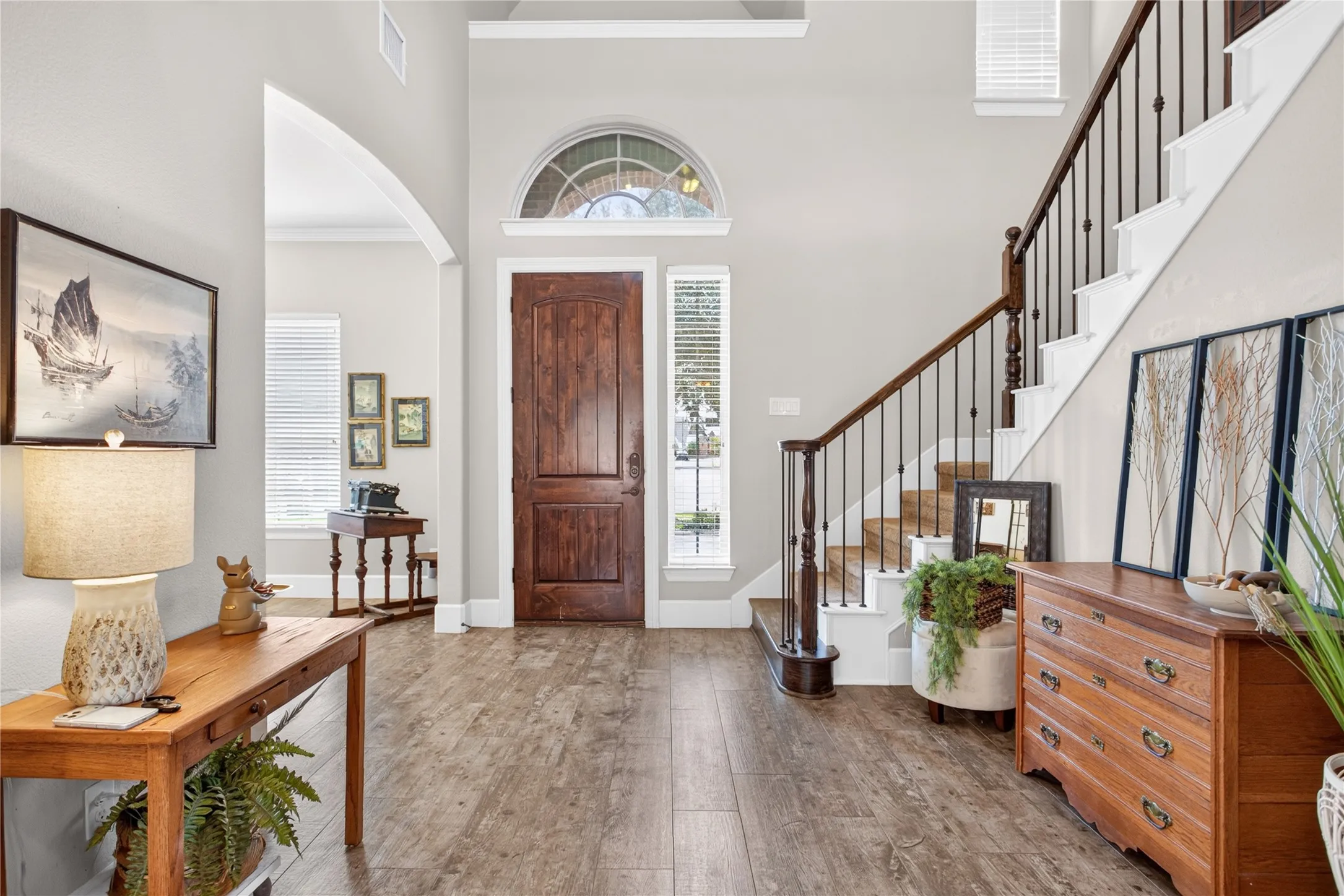 Single Family Residence For Sale in Tarrant County , 301 Rawhide Path, Keller, Texas 76248, 5 Bedroom, 4 Bathroom, 3 Garage spaces, 3,521 Sqft, built in 2013, mls#21400154, Real Estate Agent in Keller, Homes For Sale in Tarrant county, Homes For Sale in Keller, Realtor in Keller Texas, Real Estate Brokerage Independent Realty Texas, Luminita Cordes Realtor