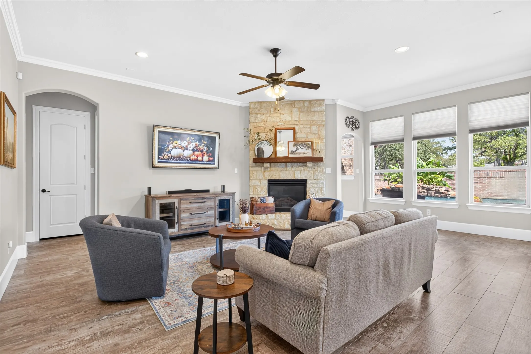 Single Family Residence For Sale in Tarrant County , 301 Rawhide Path, Keller, Texas 76248, 5 Bedroom, 4 Bathroom, 3 Garage spaces, 3,521 Sqft, built in 2013, mls#21400154, Real Estate Agent in Keller, Homes For Sale in Tarrant county, Homes For Sale in Keller, Realtor in Keller Texas, Real Estate Brokerage Independent Realty Texas, Luminita Cordes Realtor