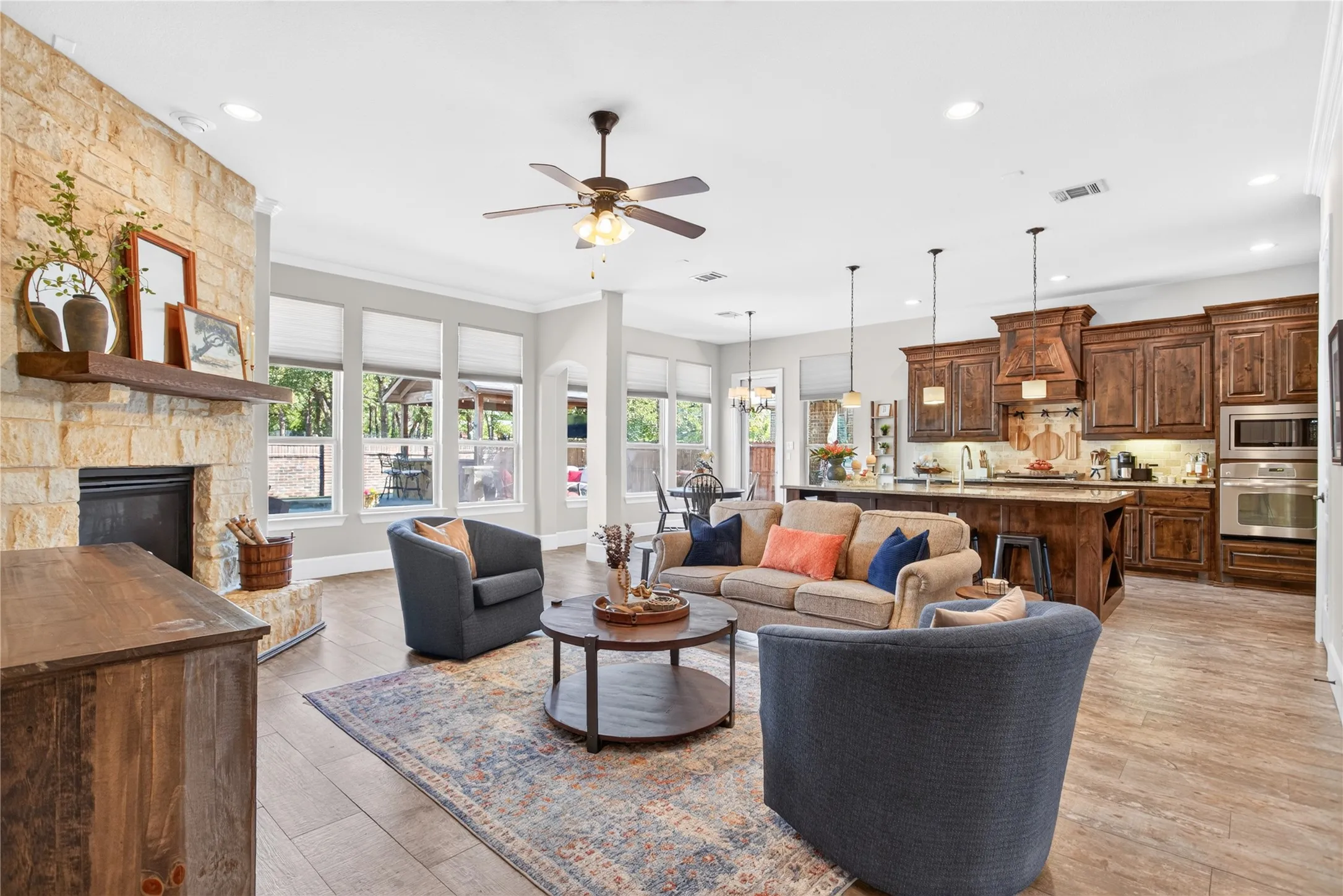 Single Family Residence For Sale in Tarrant County , 301 Rawhide Path, Keller, Texas 76248, 5 Bedroom, 4 Bathroom, 3 Garage spaces, 3,521 Sqft, built in 2013, mls#21400154, Real Estate Agent in Keller, Homes For Sale in Tarrant county, Homes For Sale in Keller, Realtor in Keller Texas, Real Estate Brokerage Independent Realty Texas, Luminita Cordes Realtor