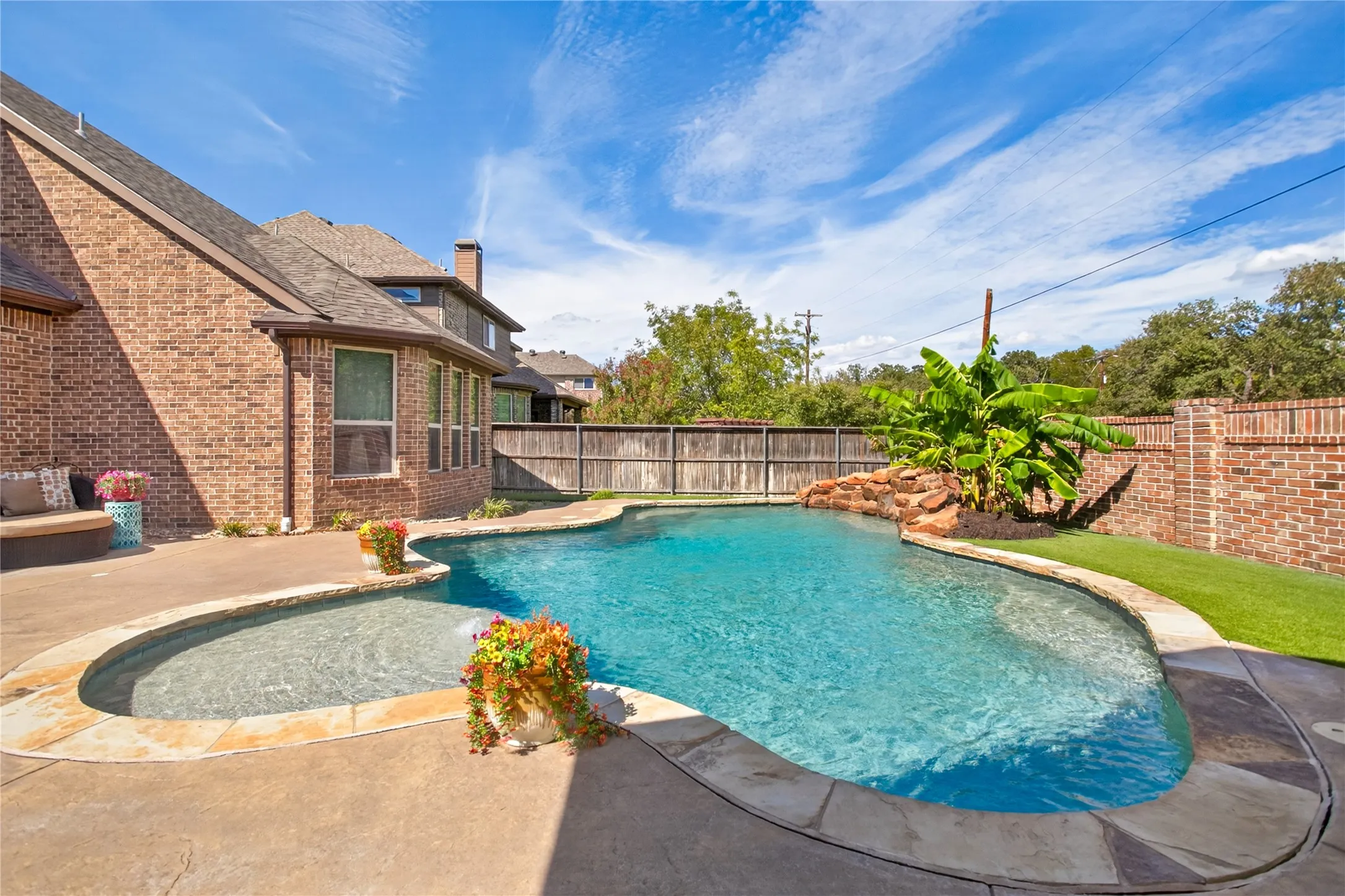 Single Family Residence For Sale in Tarrant County , 301 Rawhide Path, Keller, Texas 76248, 5 Bedroom, 4 Bathroom, 3 Garage spaces, 3,521 Sqft, built in 2013, mls#21400154, Real Estate Agent in Keller, Homes For Sale in Tarrant county, Homes For Sale in Keller, Realtor in Keller Texas, Real Estate Brokerage Independent Realty Texas, Luminita Cordes Realtor
