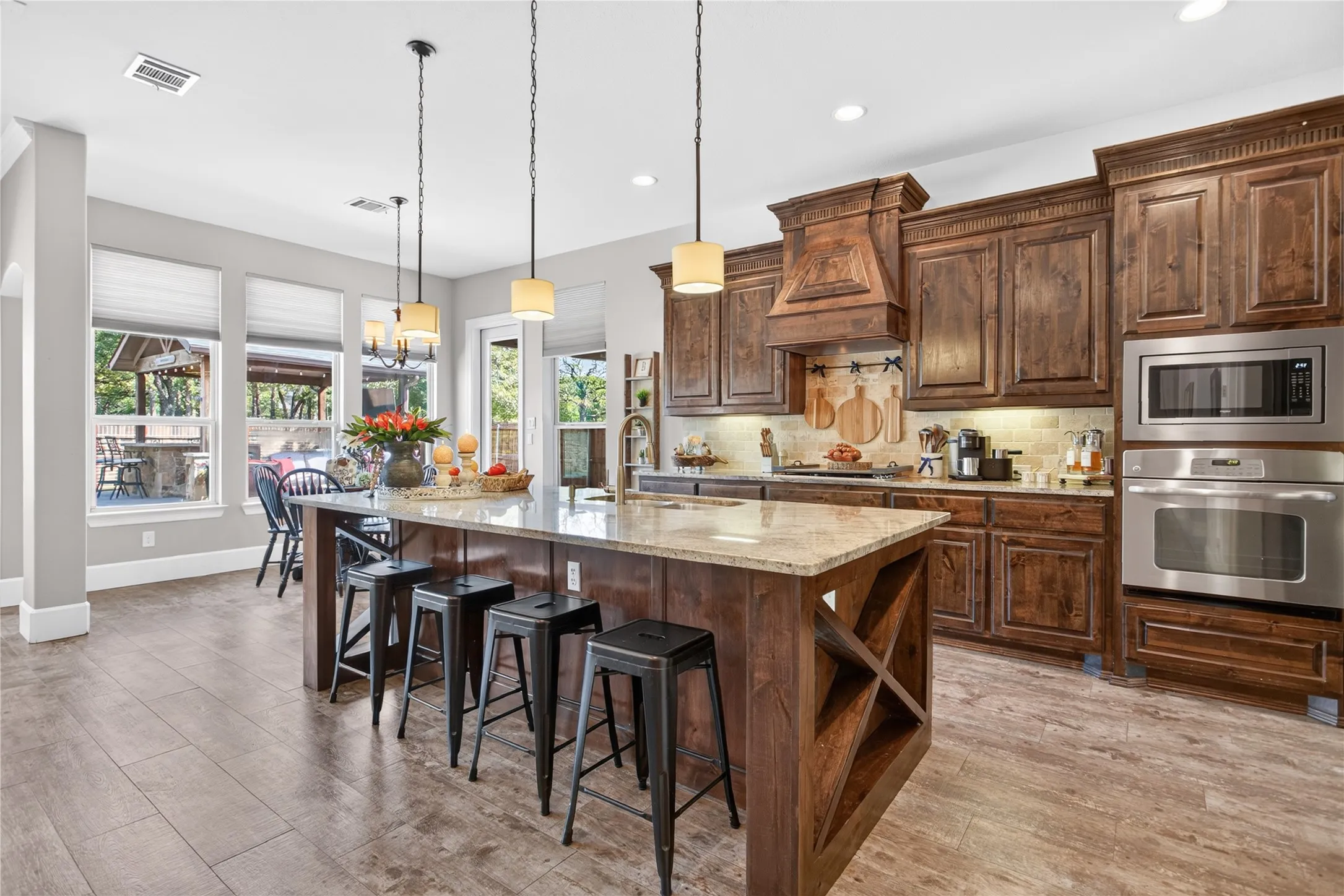 Single Family Residence For Sale in Tarrant County , 301 Rawhide Path, Keller, Texas 76248, 5 Bedroom, 4 Bathroom, 3 Garage spaces, 3,521 Sqft, built in 2013, mls#21400154, Real Estate Agent in Keller, Homes For Sale in Tarrant county, Homes For Sale in Keller, Realtor in Keller Texas, Real Estate Brokerage Independent Realty Texas, Luminita Cordes Realtor