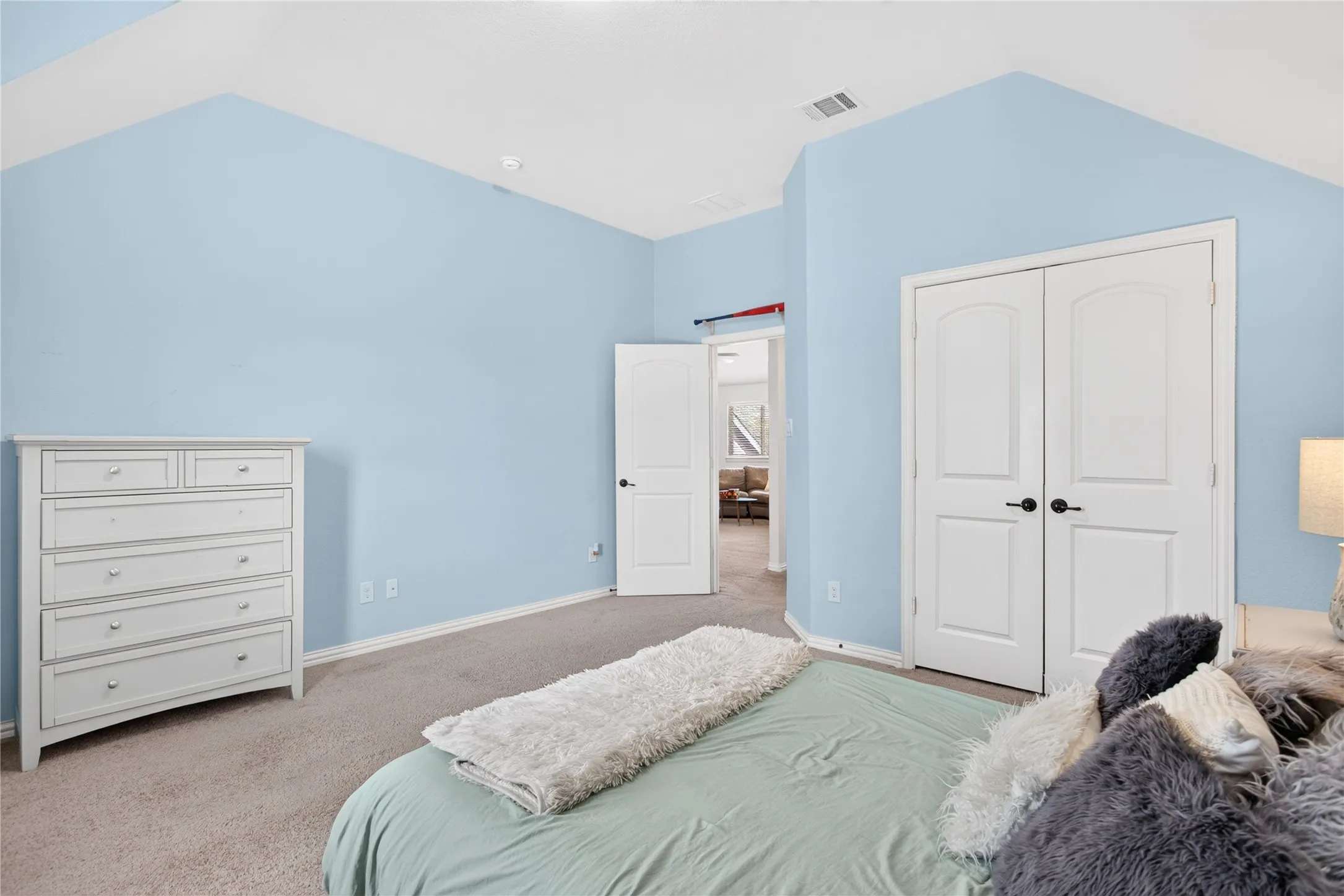 Single Family Residence For Sale in Tarrant County , 301 Rawhide Path, Keller, Texas 76248, 5 Bedroom, 4 Bathroom, 3 Garage spaces, 3,521 Sqft, built in 2013, mls#21400154, Real Estate Agent in Keller, Homes For Sale in Tarrant county, Homes For Sale in Keller, Realtor in Keller Texas, Real Estate Brokerage Independent Realty Texas, Luminita Cordes Realtor