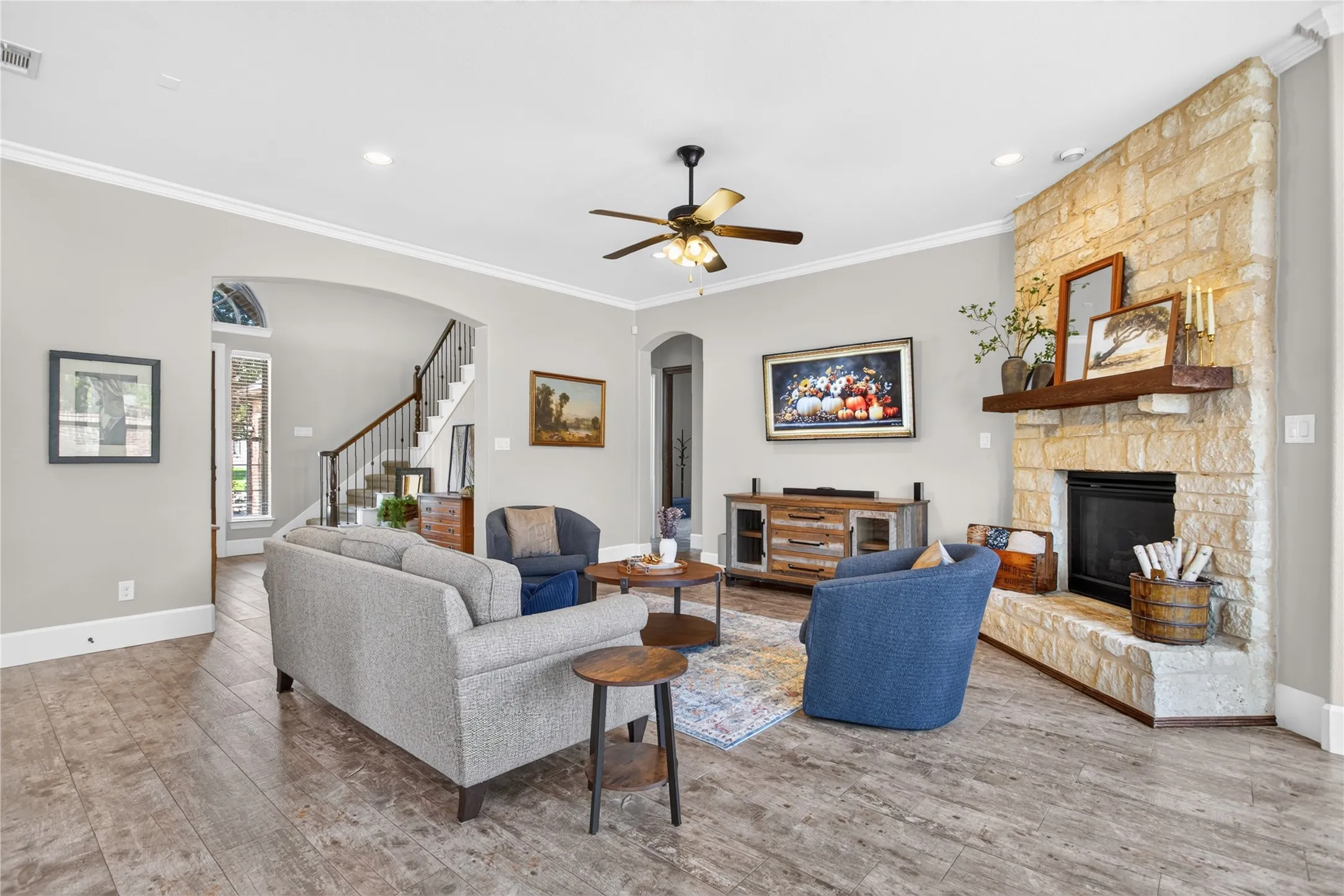 Single Family Residence For Sale in Tarrant County , 301 Rawhide Path, Keller, Texas 76248, 5 Bedroom, 4 Bathroom, 3 Garage spaces, 3,521 Sqft, built in 2013, mls#21400154, Real Estate Agent in Keller, Homes For Sale in Tarrant county, Homes For Sale in Keller, Realtor in Keller Texas, Real Estate Brokerage Independent Realty Texas, Luminita Cordes Realtor