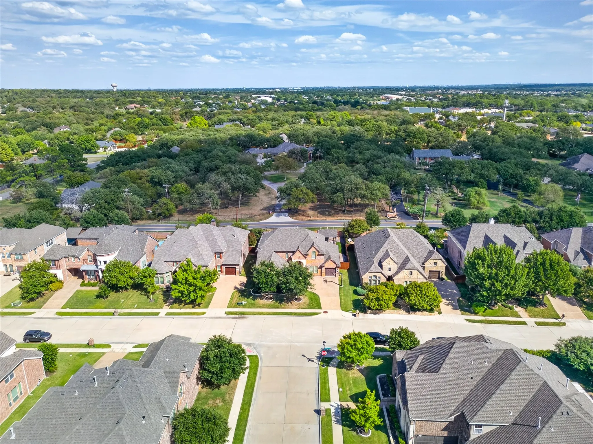 Single Family Residence For Sale in Tarrant County , 301 Rawhide Path, Keller, Texas 76248, 5 Bedroom, 4 Bathroom, 3 Garage spaces, 3,521 Sqft, built in 2013, mls#21400154, Real Estate Agent in Keller, Homes For Sale in Tarrant county, Homes For Sale in Keller, Realtor in Keller Texas, Real Estate Brokerage Independent Realty Texas, Luminita Cordes Realtor