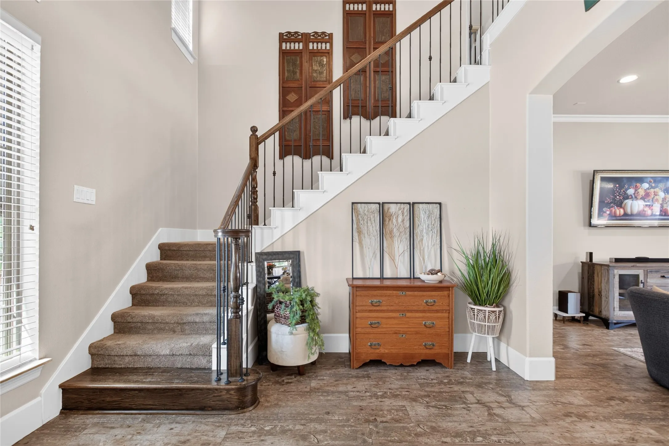 Single Family Residence For Sale in Tarrant County , 301 Rawhide Path, Keller, Texas 76248, 5 Bedroom, 4 Bathroom, 3 Garage spaces, 3,521 Sqft, built in 2013, mls#21400154, Real Estate Agent in Keller, Homes For Sale in Tarrant county, Homes For Sale in Keller, Realtor in Keller Texas, Real Estate Brokerage Independent Realty Texas, Luminita Cordes Realtor