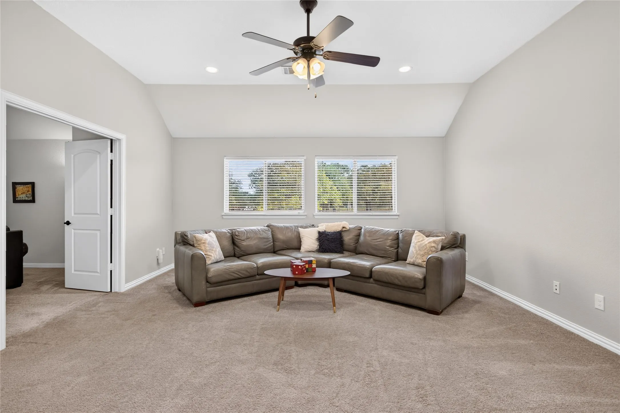 Single Family Residence For Sale in Tarrant County , 301 Rawhide Path, Keller, Texas 76248, 5 Bedroom, 4 Bathroom, 3 Garage spaces, 3,521 Sqft, built in 2013, mls#21400154, Real Estate Agent in Keller, Homes For Sale in Tarrant county, Homes For Sale in Keller, Realtor in Keller Texas, Real Estate Brokerage Independent Realty Texas, Luminita Cordes Realtor