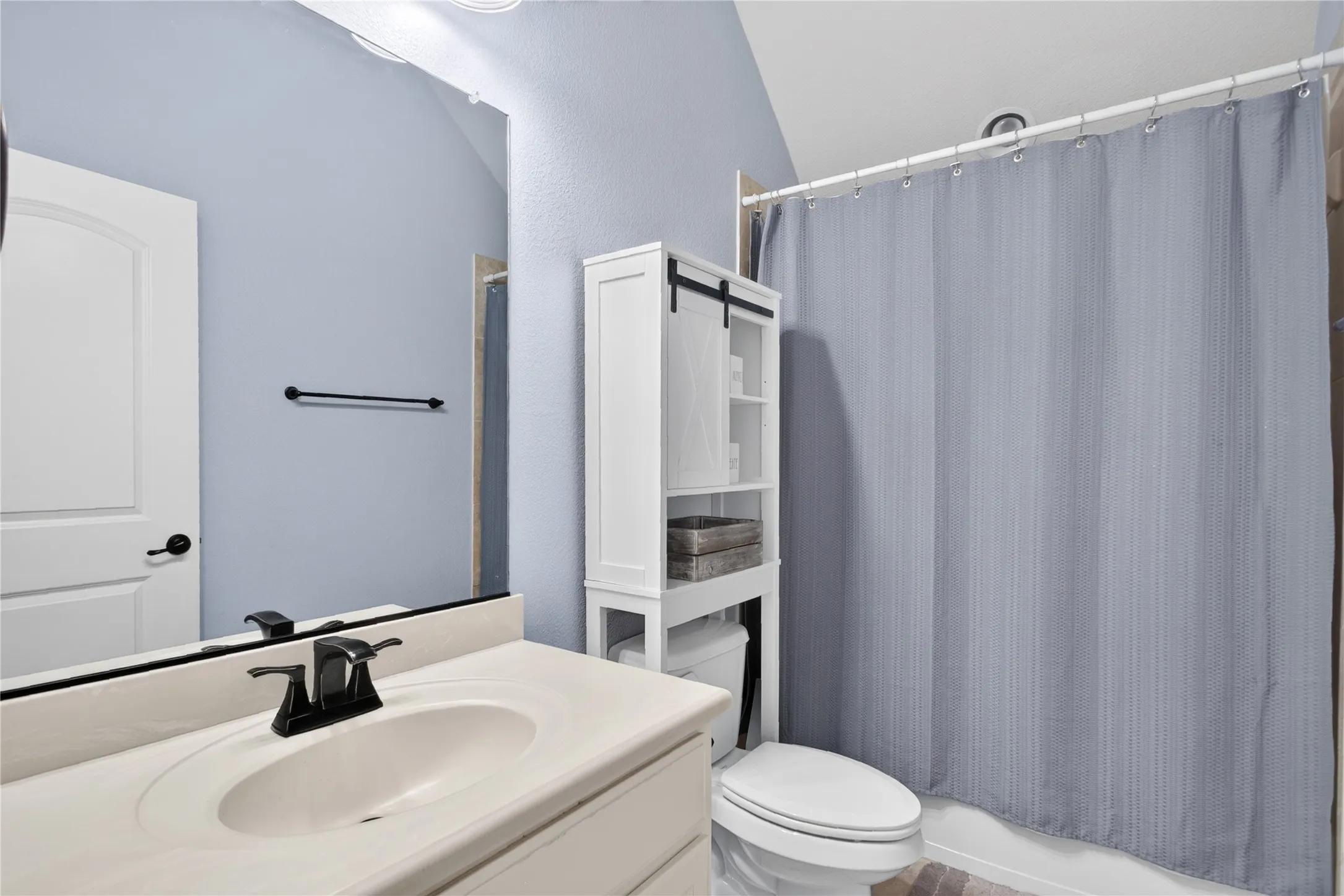 Single Family Residence For Sale in Tarrant County , 301 Rawhide Path, Keller, Texas 76248, 5 Bedroom, 4 Bathroom, 3 Garage spaces, 3,521 Sqft, built in 2013, mls#21400154, Real Estate Agent in Keller, Homes For Sale in Tarrant county, Homes For Sale in Keller, Realtor in Keller Texas, Real Estate Brokerage Independent Realty Texas, Luminita Cordes Realtor