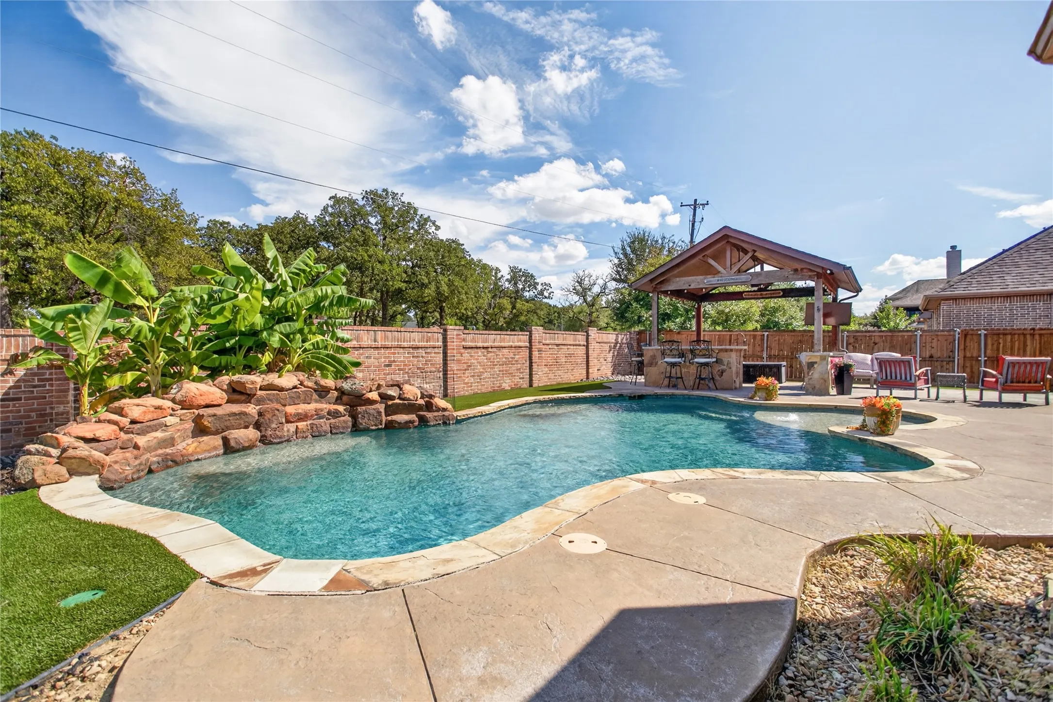 Single Family Residence For Sale in Tarrant County , 301 Rawhide Path, Keller, Texas 76248, 5 Bedroom, 4 Bathroom, 3 Garage spaces, 3,521 Sqft, built in 2013, mls#21400154, Real Estate Agent in Keller, Homes For Sale in Tarrant county, Homes For Sale in Keller, Realtor in Keller Texas, Real Estate Brokerage Independent Realty Texas, Luminita Cordes Realtor