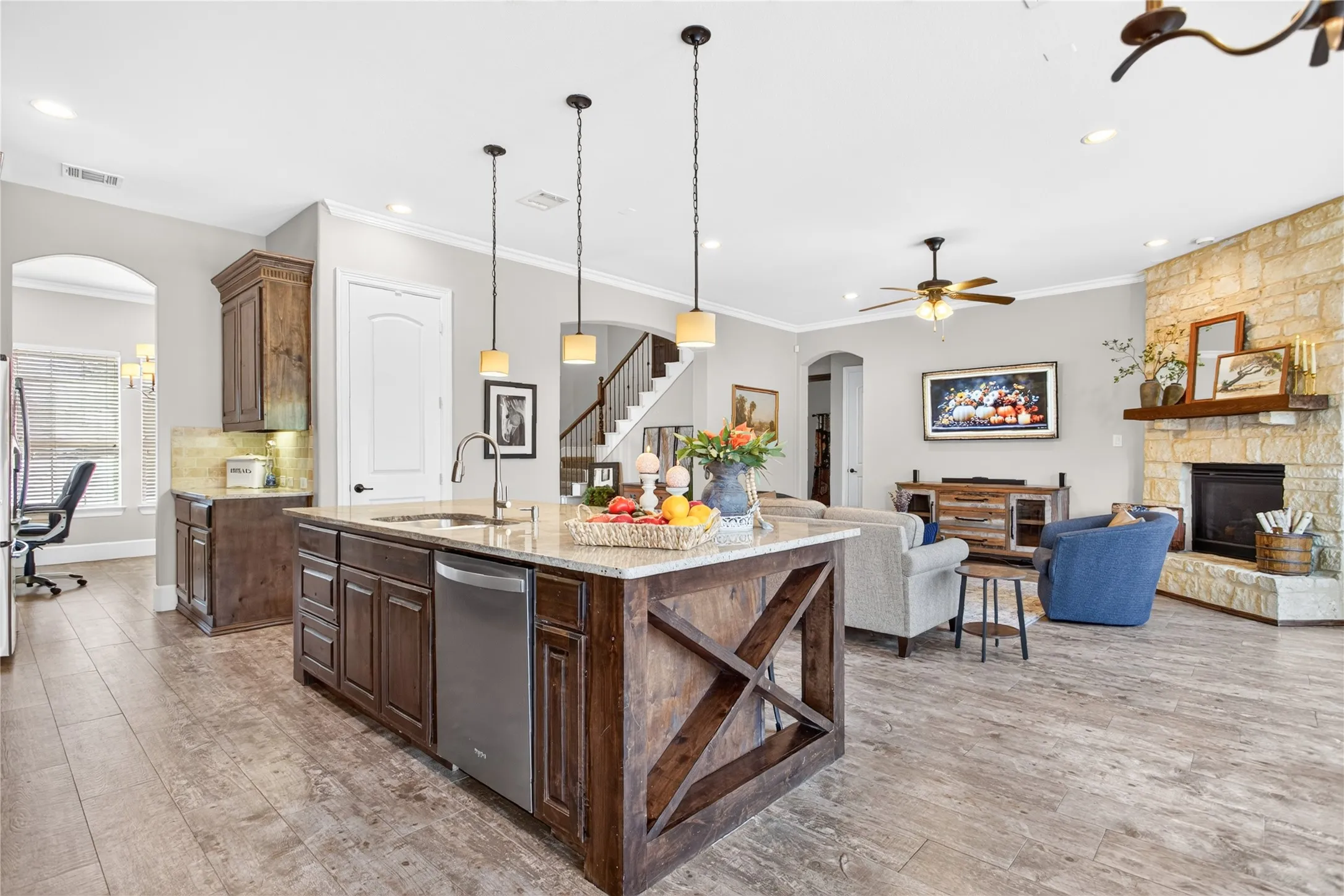Single Family Residence For Sale in Tarrant County , 301 Rawhide Path, Keller, Texas 76248, 5 Bedroom, 4 Bathroom, 3 Garage spaces, 3,521 Sqft, built in 2013, mls#21400154, Real Estate Agent in Keller, Homes For Sale in Tarrant county, Homes For Sale in Keller, Realtor in Keller Texas, Real Estate Brokerage Independent Realty Texas, Luminita Cordes Realtor