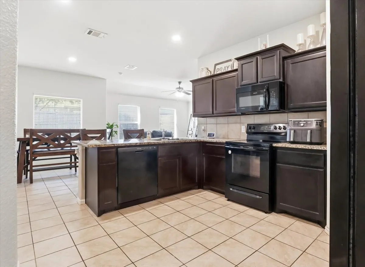 Single Family Residence For Sale in Tarrant County , 732 Watson Way, Crowley, Texas 76036, 4 Bedroom, 2 Bathroom, 2 Garage spaces, 1,855 Sqft, built in 2018, mls#21400555, Real Estate Agent in Crowley, Homes For Sale in Tarrant county, Homes For Sale in Crowley, Realtor in Crowley Texas, Real Estate Brokerage Independent Realty Texas, Luminita Cordes Realtor