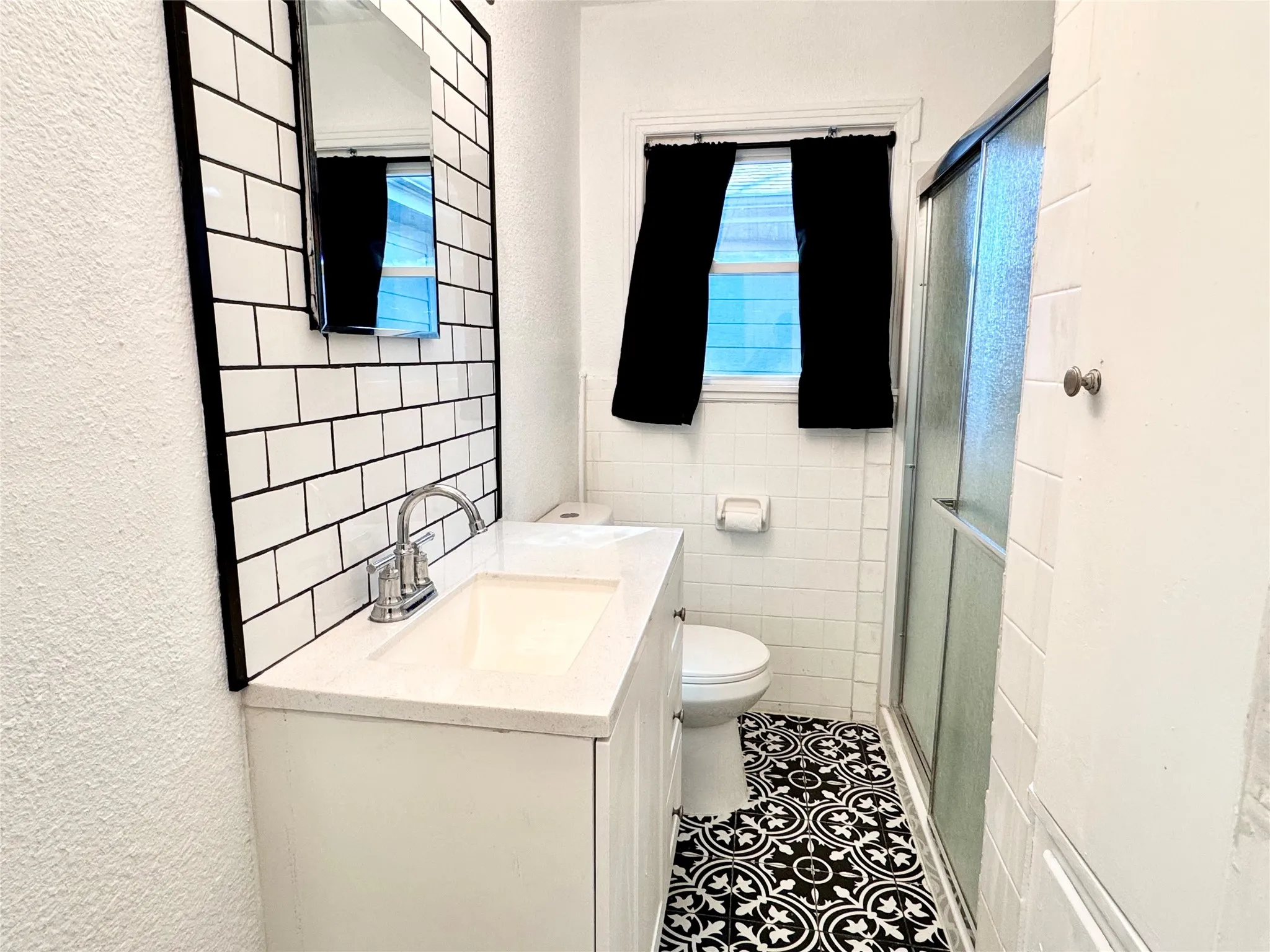 Single Family Residence For Rent in Tarrant County , 4236 Voncille Street, Haltom City, Texas 76117, 2 Bedroom, 1 Bathroom, 1 Garage spaces, 1,400 Sqft, built in 1953, mls#21400302, Real Estate Agent in Haltom City, Homes For Rent in Tarrant county, Homes For Rent in Haltom City, Realtor in Haltom City Texas, Real Estate Brokerage Independent Realty Texas, Luminita Cordes Realtor