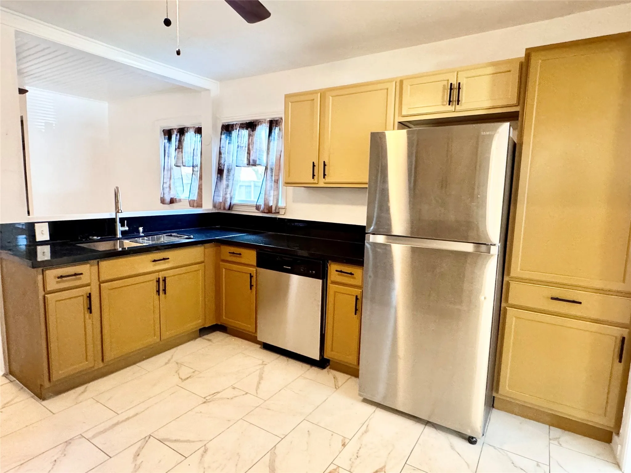 Single Family Residence For Rent in Tarrant County , 4236 Voncille Street, Haltom City, Texas 76117, 2 Bedroom, 1 Bathroom, 1 Garage spaces, 1,400 Sqft, built in 1953, mls#21400302, Real Estate Agent in Haltom City, Homes For Rent in Tarrant county, Homes For Rent in Haltom City, Realtor in Haltom City Texas, Real Estate Brokerage Independent Realty Texas, Luminita Cordes Realtor