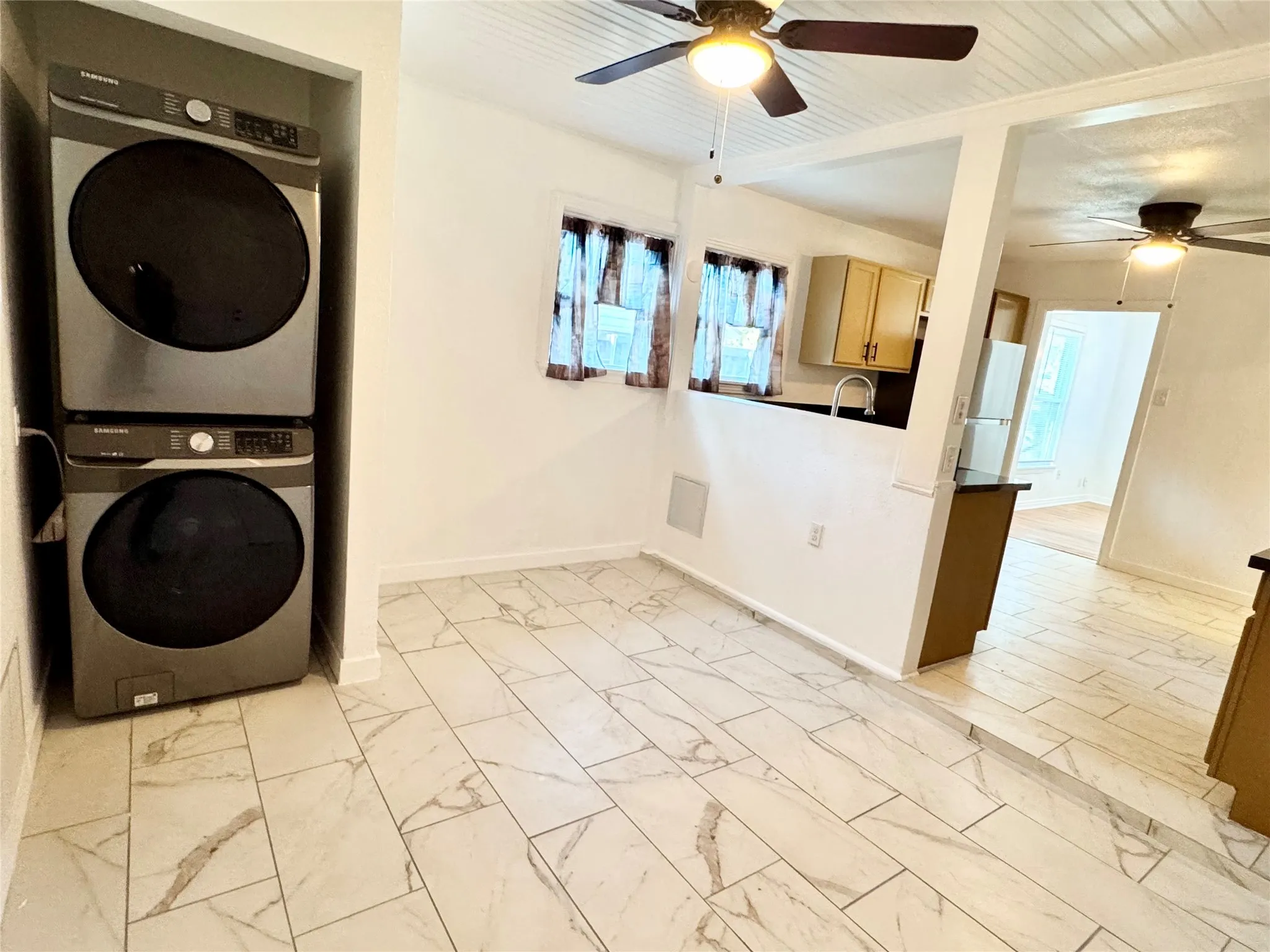 Single Family Residence For Rent in Tarrant County , 4236 Voncille Street, Haltom City, Texas 76117, 2 Bedroom, 1 Bathroom, 1 Garage spaces, 1,400 Sqft, built in 1953, mls#21400302, Real Estate Agent in Haltom City, Homes For Rent in Tarrant county, Homes For Rent in Haltom City, Realtor in Haltom City Texas, Real Estate Brokerage Independent Realty Texas, Luminita Cordes Realtor