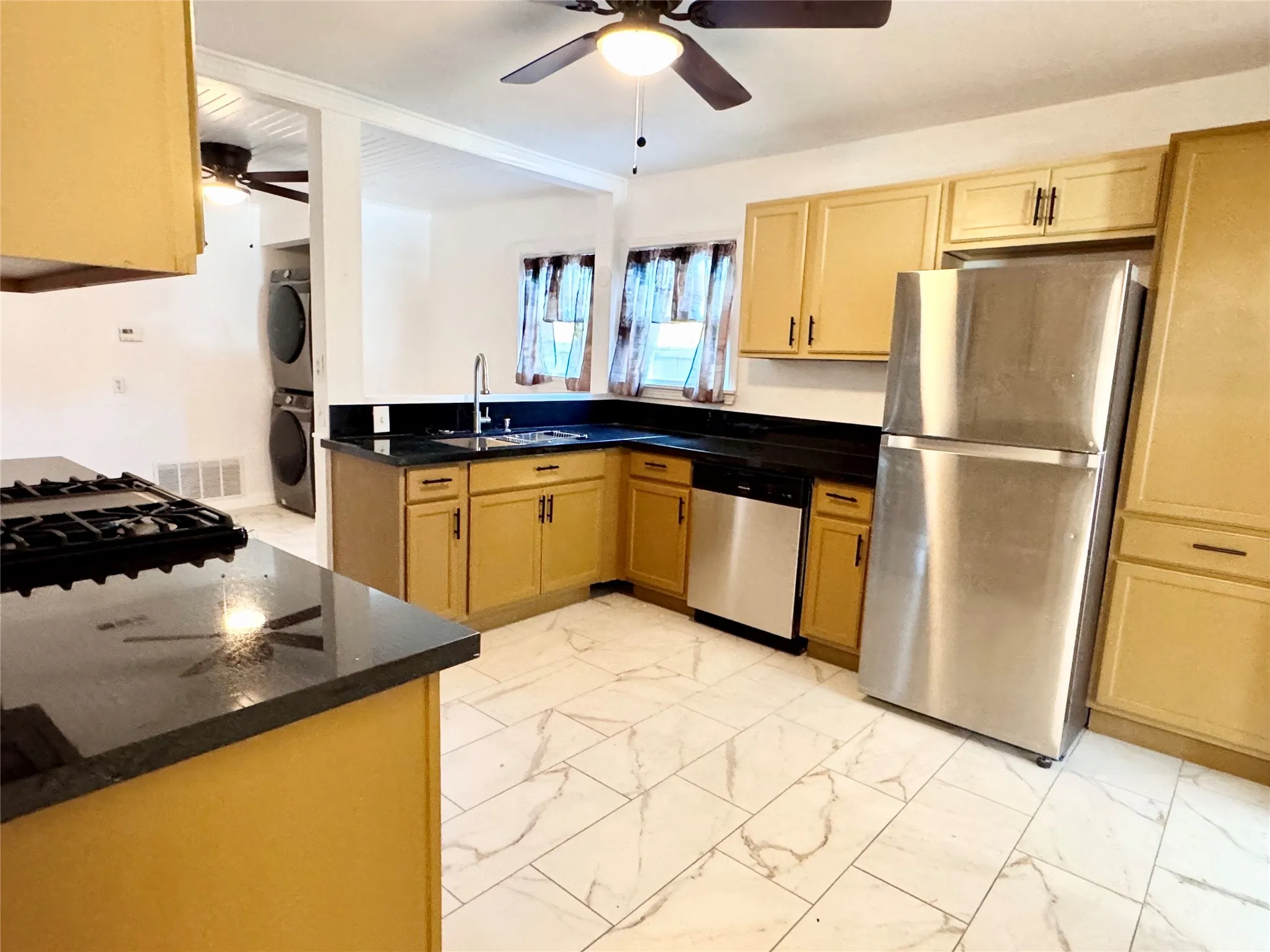 Single Family Residence For Rent in Tarrant County , 4236 Voncille Street, Haltom City, Texas 76117, 2 Bedroom, 1 Bathroom, 1 Garage spaces, 1,400 Sqft, built in 1953, mls#21400302, Real Estate Agent in Haltom City, Homes For Rent in Tarrant county, Homes For Rent in Haltom City, Realtor in Haltom City Texas, Real Estate Brokerage Independent Realty Texas, Luminita Cordes Realtor