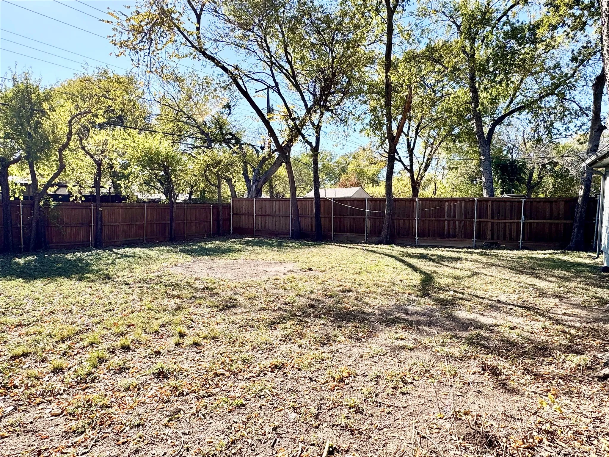 Single Family Residence For Rent in Tarrant County , 4236 Voncille Street, Haltom City, Texas 76117, 2 Bedroom, 1 Bathroom, 1 Garage spaces, 1,400 Sqft, built in 1953, mls#21400302, Real Estate Agent in Haltom City, Homes For Rent in Tarrant county, Homes For Rent in Haltom City, Realtor in Haltom City Texas, Real Estate Brokerage Independent Realty Texas, Luminita Cordes Realtor