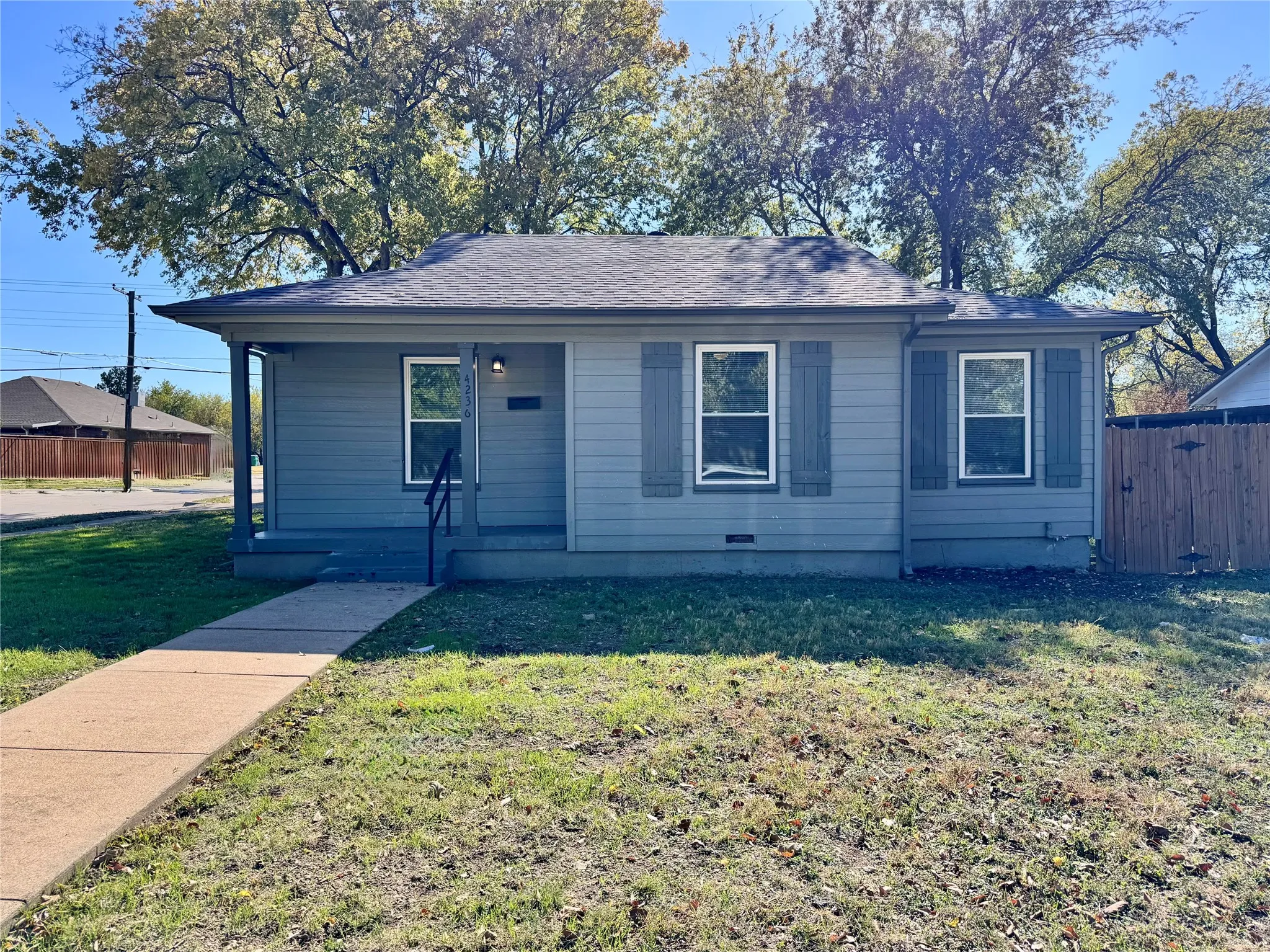 Single Family Residence For Rent