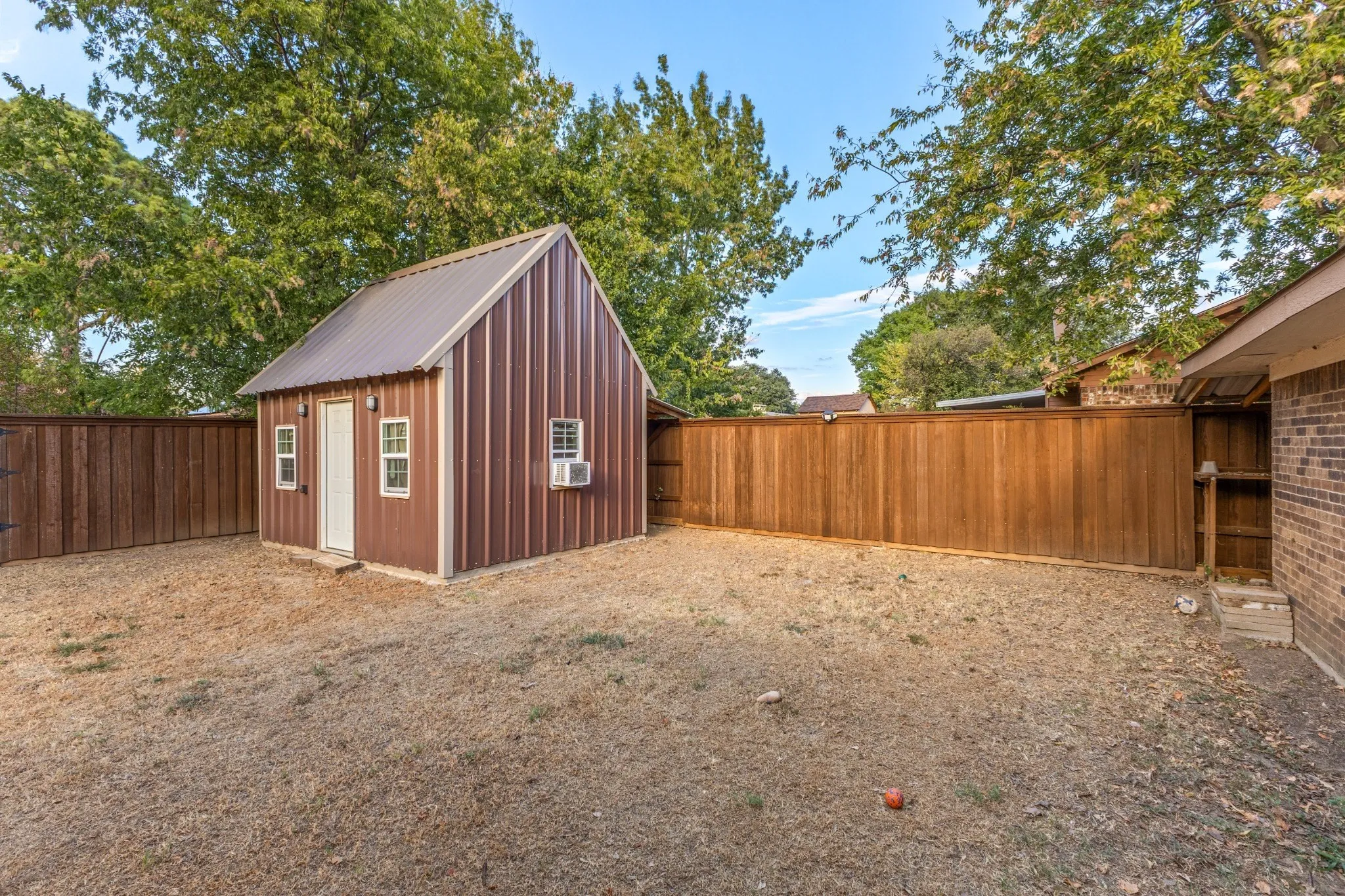 Single Family Residence For Sale in Dallas County , 13225 Lexington Lane, Balch Springs, Texas 75180, 3 Bedroom, 2 Bathroom, 2 Garage spaces, 1,342 Sqft, built in 1979, mls#21400533, Real Estate Agent in Balch Springs, Homes For Sale in Dallas county, Homes For Sale in Balch Springs, Realtor in Balch Springs Texas, Real Estate Brokerage Independent Realty Texas, Luminita Cordes Realtor