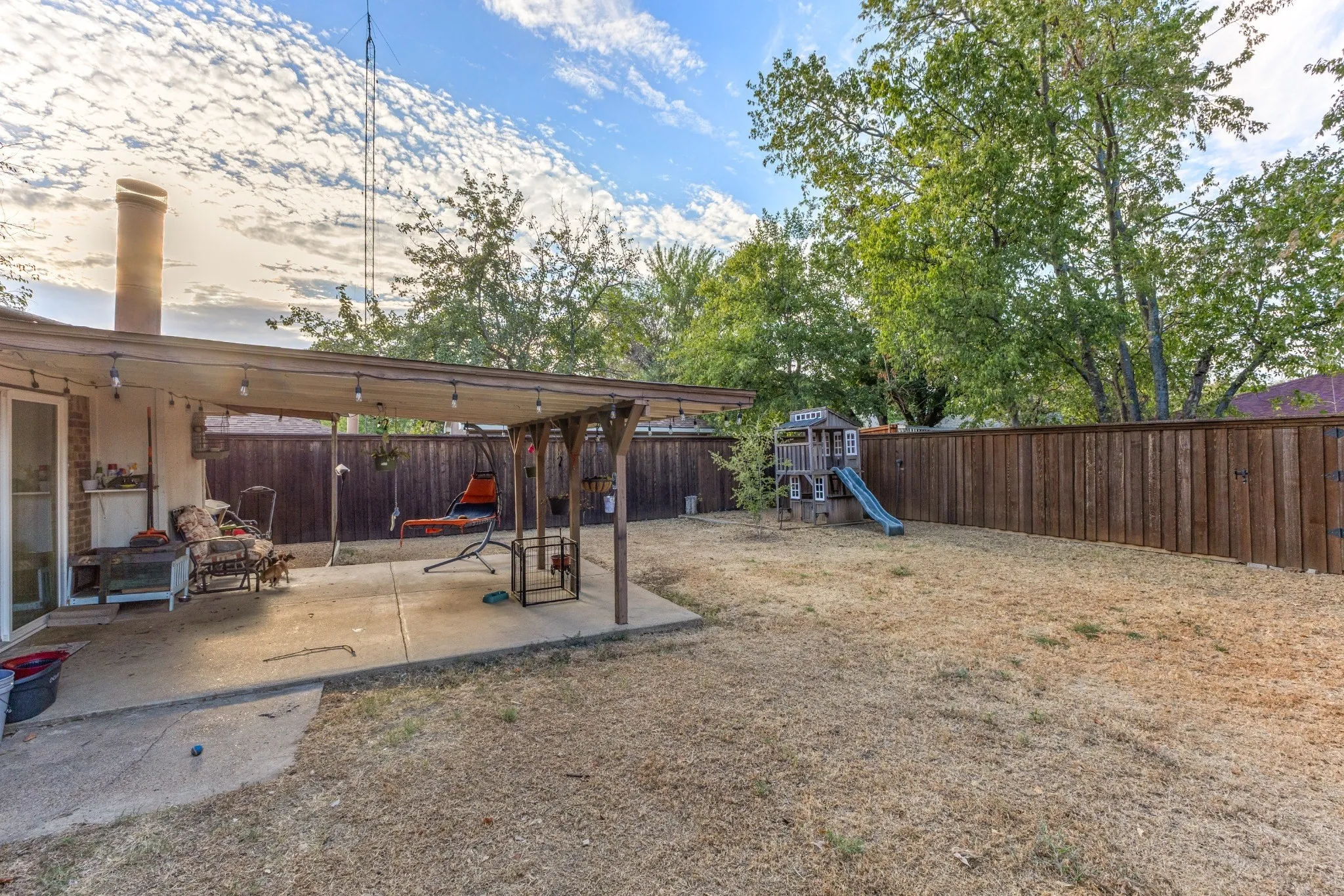 Single Family Residence For Sale in Dallas County , 13225 Lexington Lane, Balch Springs, Texas 75180, 3 Bedroom, 2 Bathroom, 2 Garage spaces, 1,342 Sqft, built in 1979, mls#21400533, Real Estate Agent in Balch Springs, Homes For Sale in Dallas county, Homes For Sale in Balch Springs, Realtor in Balch Springs Texas, Real Estate Brokerage Independent Realty Texas, Luminita Cordes Realtor