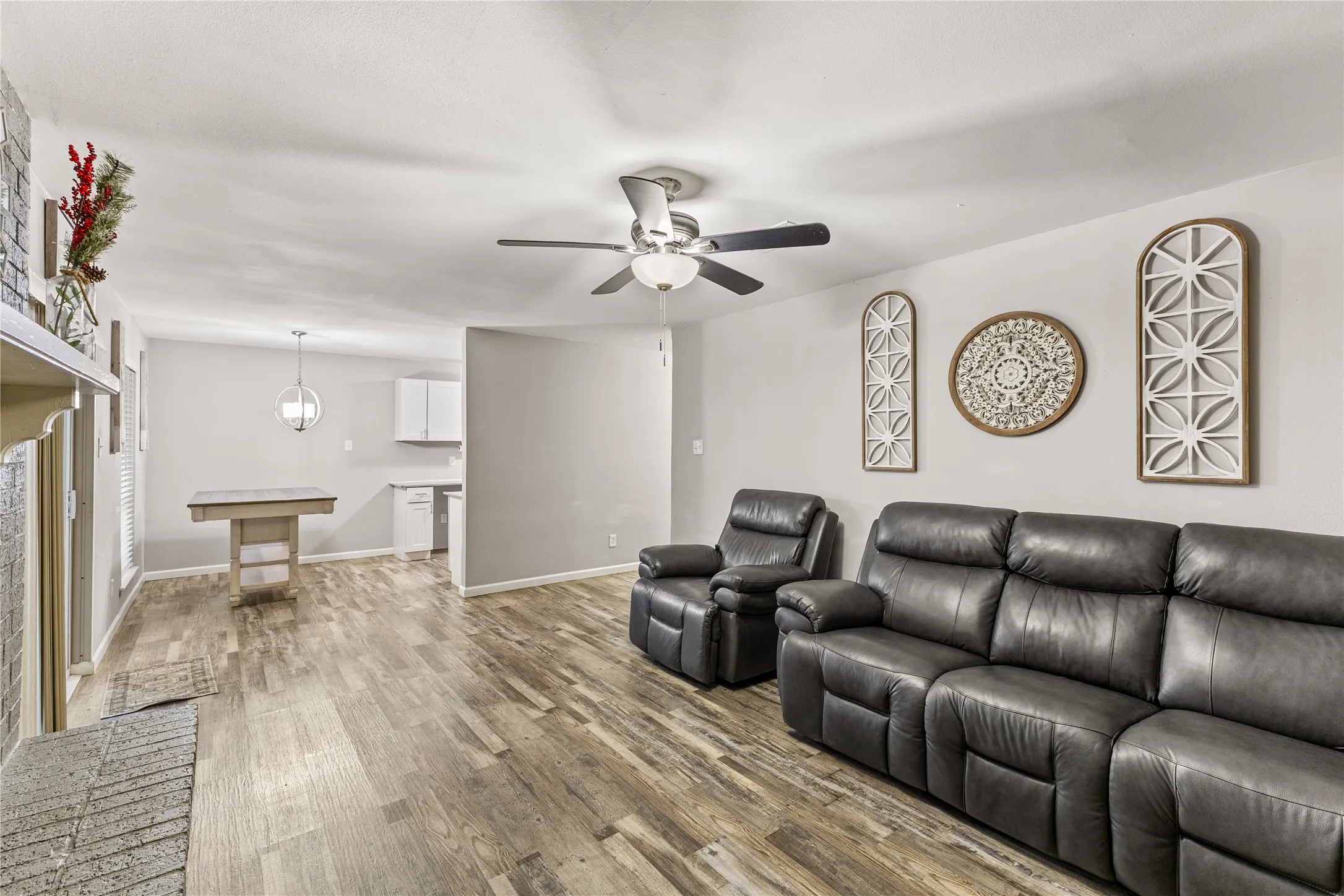 Single Family Residence For Sale in Dallas County , 13225 Lexington Lane, Balch Springs, Texas 75180, 3 Bedroom, 2 Bathroom, 2 Garage spaces, 1,342 Sqft, built in 1979, mls#21400533, Real Estate Agent in Balch Springs, Homes For Sale in Dallas county, Homes For Sale in Balch Springs, Realtor in Balch Springs Texas, Real Estate Brokerage Independent Realty Texas, Luminita Cordes Realtor