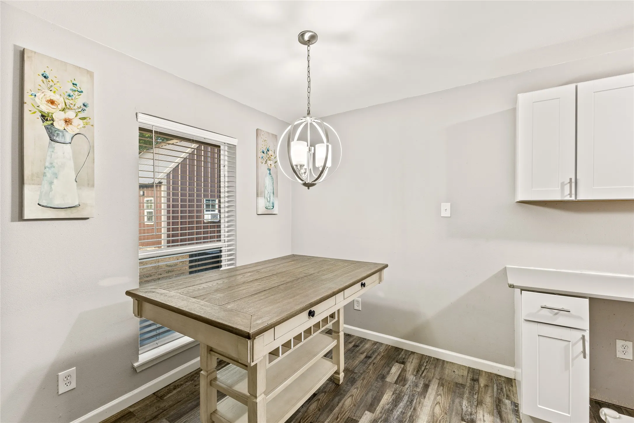 Single Family Residence For Sale in Dallas County , 13225 Lexington Lane, Balch Springs, Texas 75180, 3 Bedroom, 2 Bathroom, 2 Garage spaces, 1,342 Sqft, built in 1979, mls#21400533, Real Estate Agent in Balch Springs, Homes For Sale in Dallas county, Homes For Sale in Balch Springs, Realtor in Balch Springs Texas, Real Estate Brokerage Independent Realty Texas, Luminita Cordes Realtor