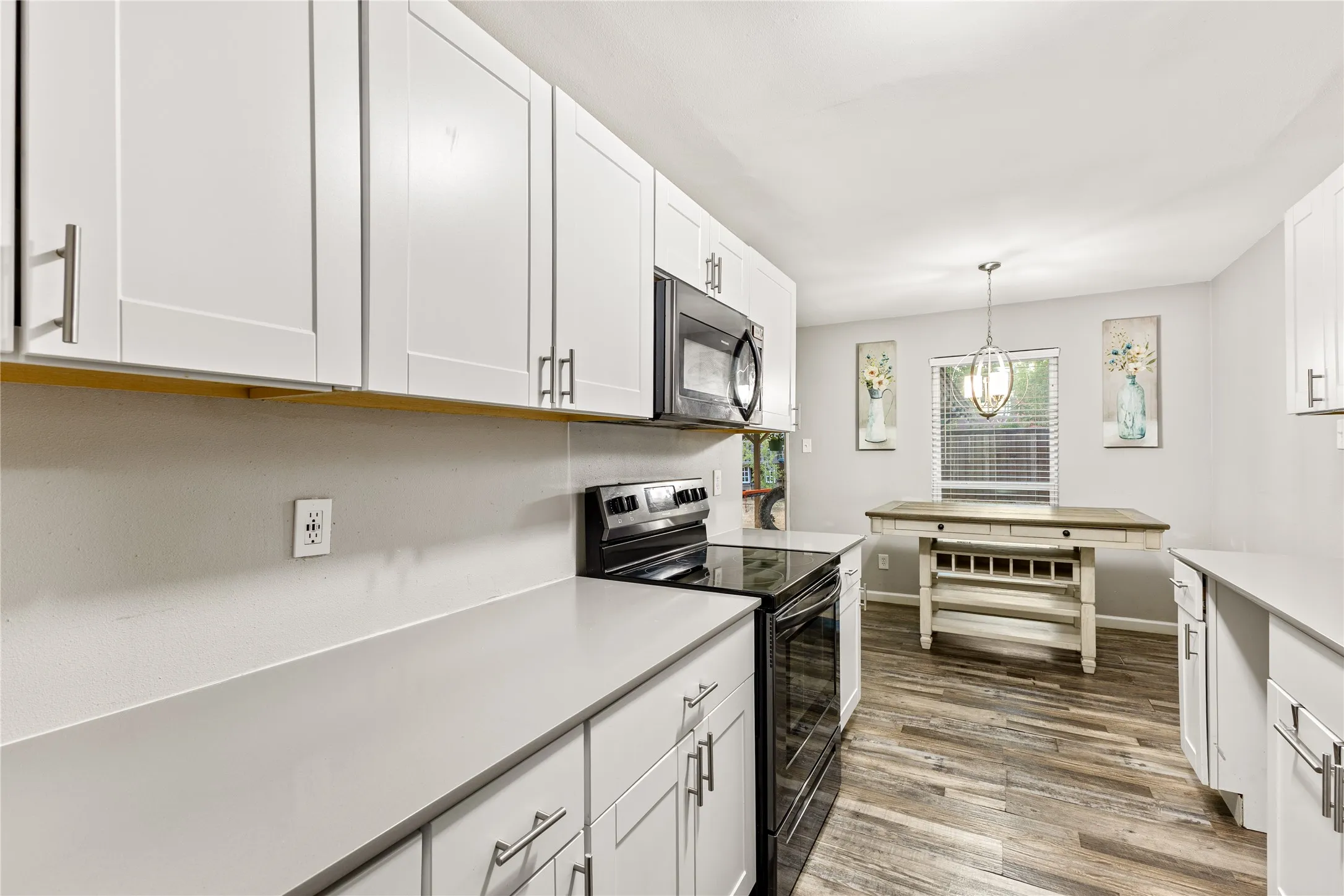 Single Family Residence For Sale in Dallas County , 13225 Lexington Lane, Balch Springs, Texas 75180, 3 Bedroom, 2 Bathroom, 2 Garage spaces, 1,342 Sqft, built in 1979, mls#21400533, Real Estate Agent in Balch Springs, Homes For Sale in Dallas county, Homes For Sale in Balch Springs, Realtor in Balch Springs Texas, Real Estate Brokerage Independent Realty Texas, Luminita Cordes Realtor