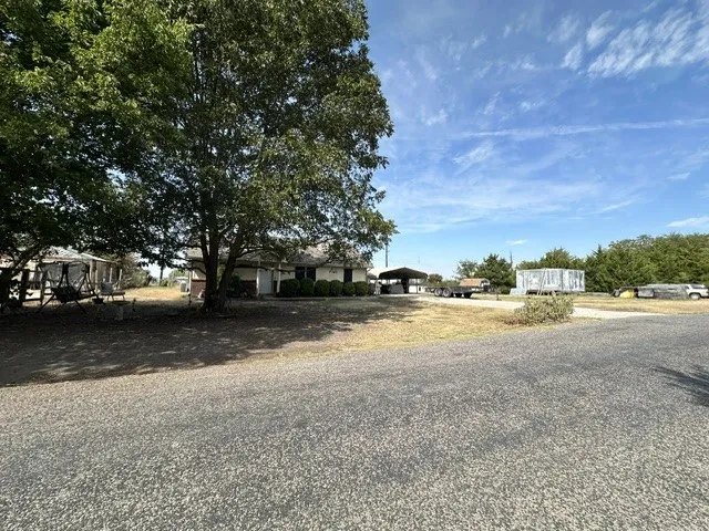 Single Family Residence For Sale in Collin County , 4314 County Road 446, Princeton, Texas 75407, 3 Bedroom, 2 Bathroom, Garage spaces, 1,161 Sqft, built in 1999, mls#21400565, Real Estate Agent in Princeton, Homes For Sale in Collin county, Homes For Sale in Princeton, Realtor in Princeton Texas, Real Estate Brokerage Independent Realty Texas, Luminita Cordes Realtor