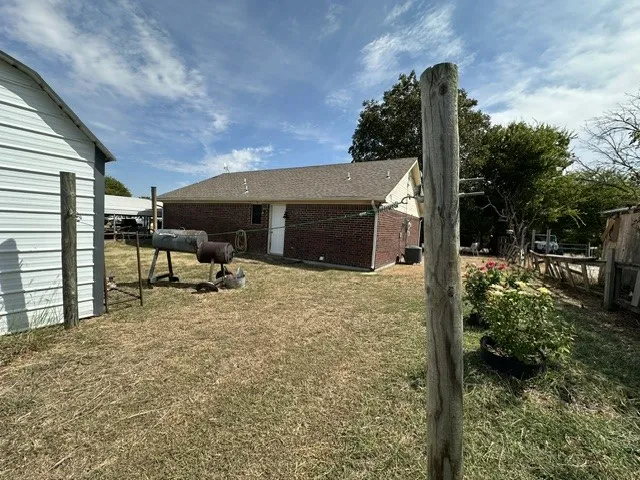 Single Family Residence For Sale in Collin County , 4314 County Road 446, Princeton, Texas 75407, 3 Bedroom, 2 Bathroom, Garage spaces, 1,161 Sqft, built in 1999, mls#21400565, Real Estate Agent in Princeton, Homes For Sale in Collin county, Homes For Sale in Princeton, Realtor in Princeton Texas, Real Estate Brokerage Independent Realty Texas, Luminita Cordes Realtor