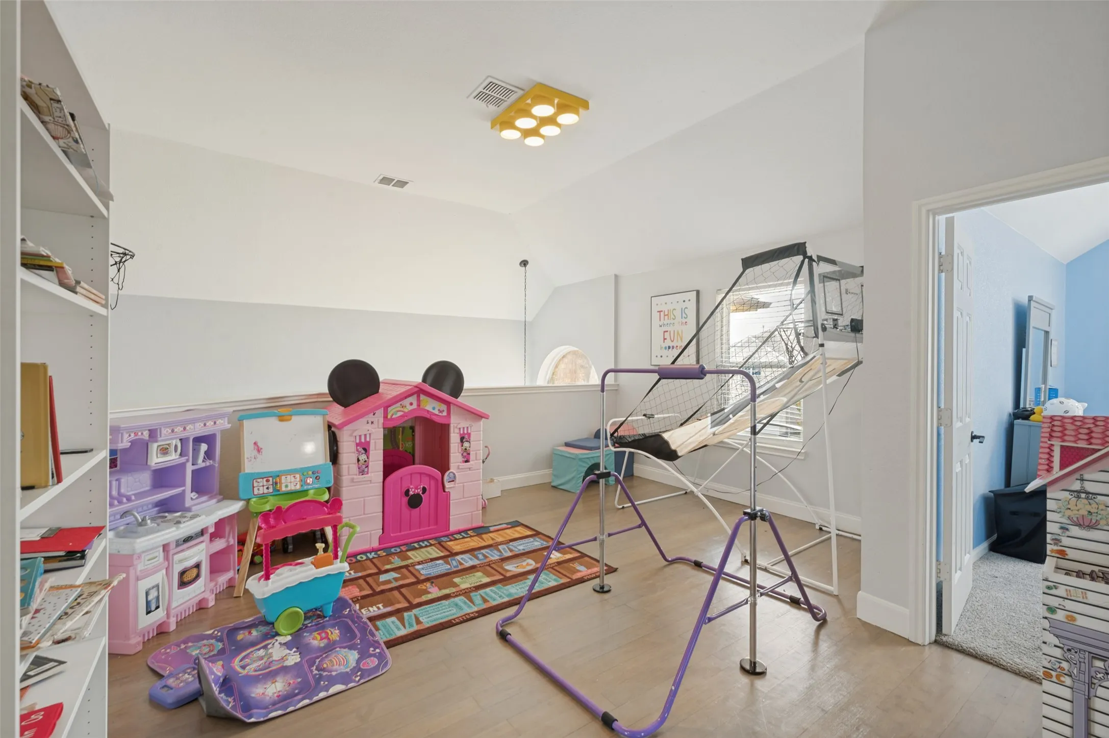 Could be a 5th bedroom!