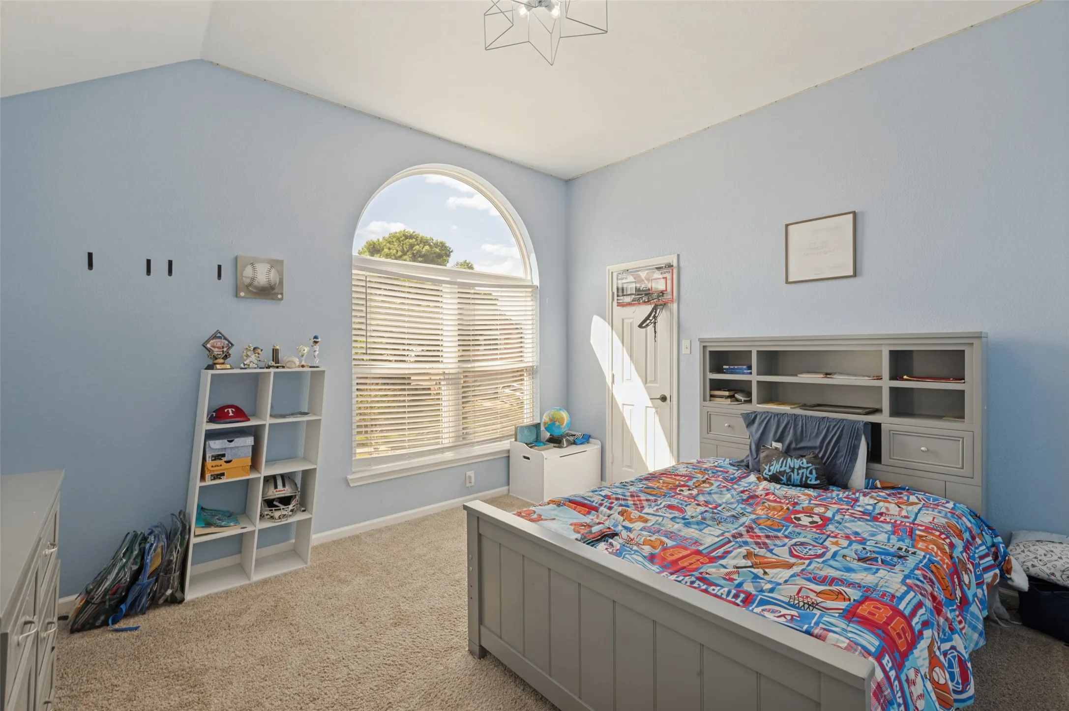 Single Family Residence For Sale in Tarrant County , 3536 Canyon Road, Grand Prairie, Texas 75052, 4 Bedroom, 3 Bathroom, 2 Garage spaces, 3,620 Sqft, built in 2000, mls#21400358, Real Estate Agent in Grand Prairie, Homes For Sale in Tarrant county, Homes For Sale in Grand Prairie, Realtor in Grand Prairie Texas, Real Estate Brokerage Independent Realty Texas, Luminita Cordes Realtor
