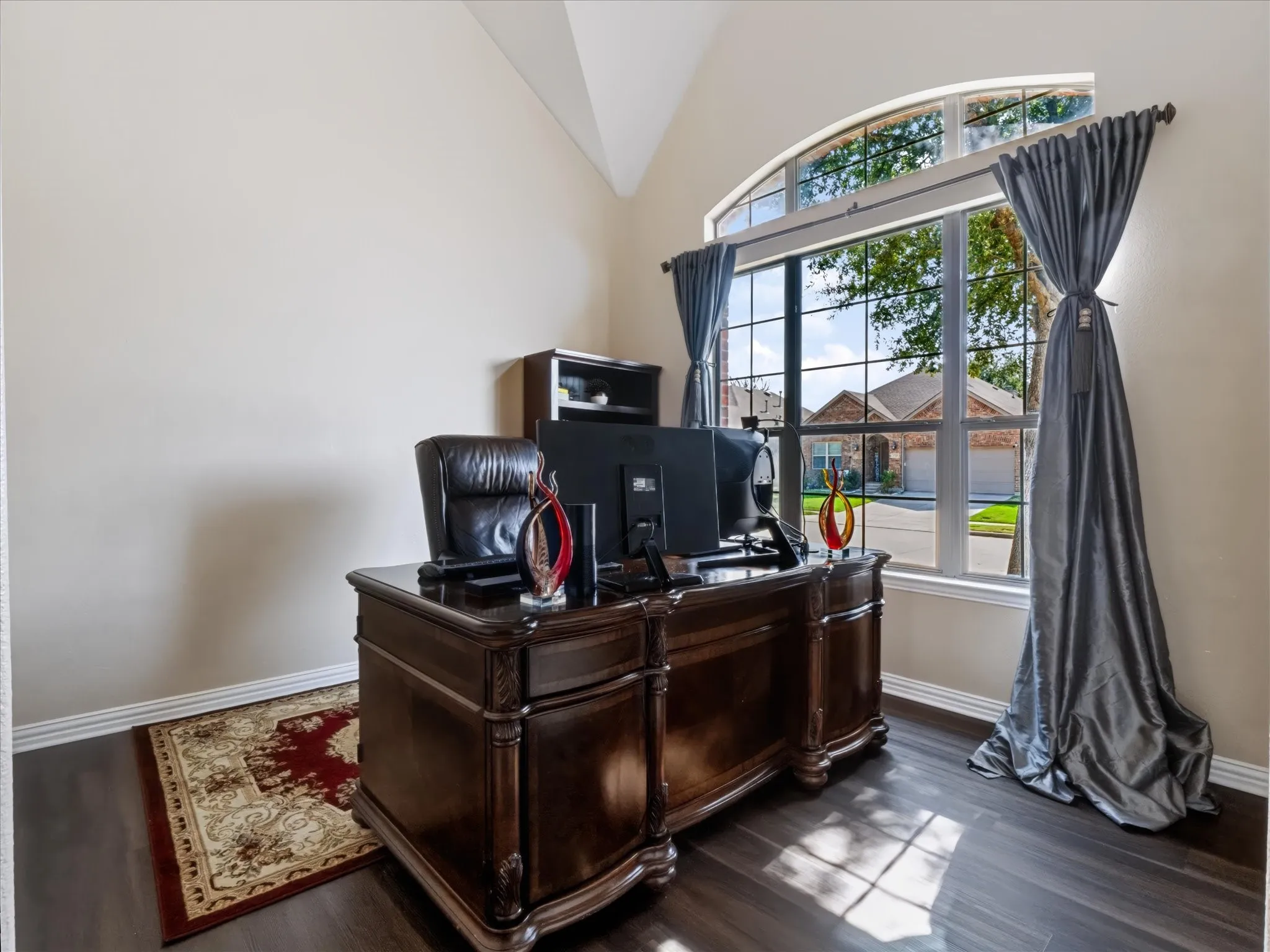 Single Family Residence For Sale in Denton County , 1728 Lake Way Drive, Little Elm, Texas 75068, 4 Bedroom, 3 Bathroom, 2 Garage spaces, 2,452 Sqft, built in 2007, mls#21400550, Real Estate Agent in Little Elm, Homes For Sale in Denton county, Homes For Sale in Little Elm, Realtor in Little Elm Texas, Real Estate Brokerage Independent Realty Texas, Luminita Cordes Realtor