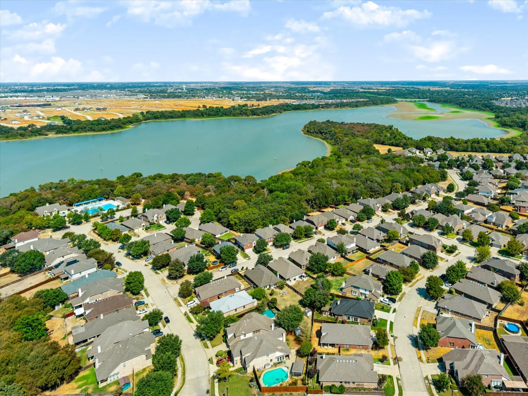 Single Family Residence For Sale in Denton County , 1728 Lake Way Drive, Little Elm, Texas 75068, 4 Bedroom, 3 Bathroom, 2 Garage spaces, 2,452 Sqft, built in 2007, mls#21400550, Real Estate Agent in Little Elm, Homes For Sale in Denton county, Homes For Sale in Little Elm, Realtor in Little Elm Texas, Real Estate Brokerage Independent Realty Texas, Luminita Cordes Realtor