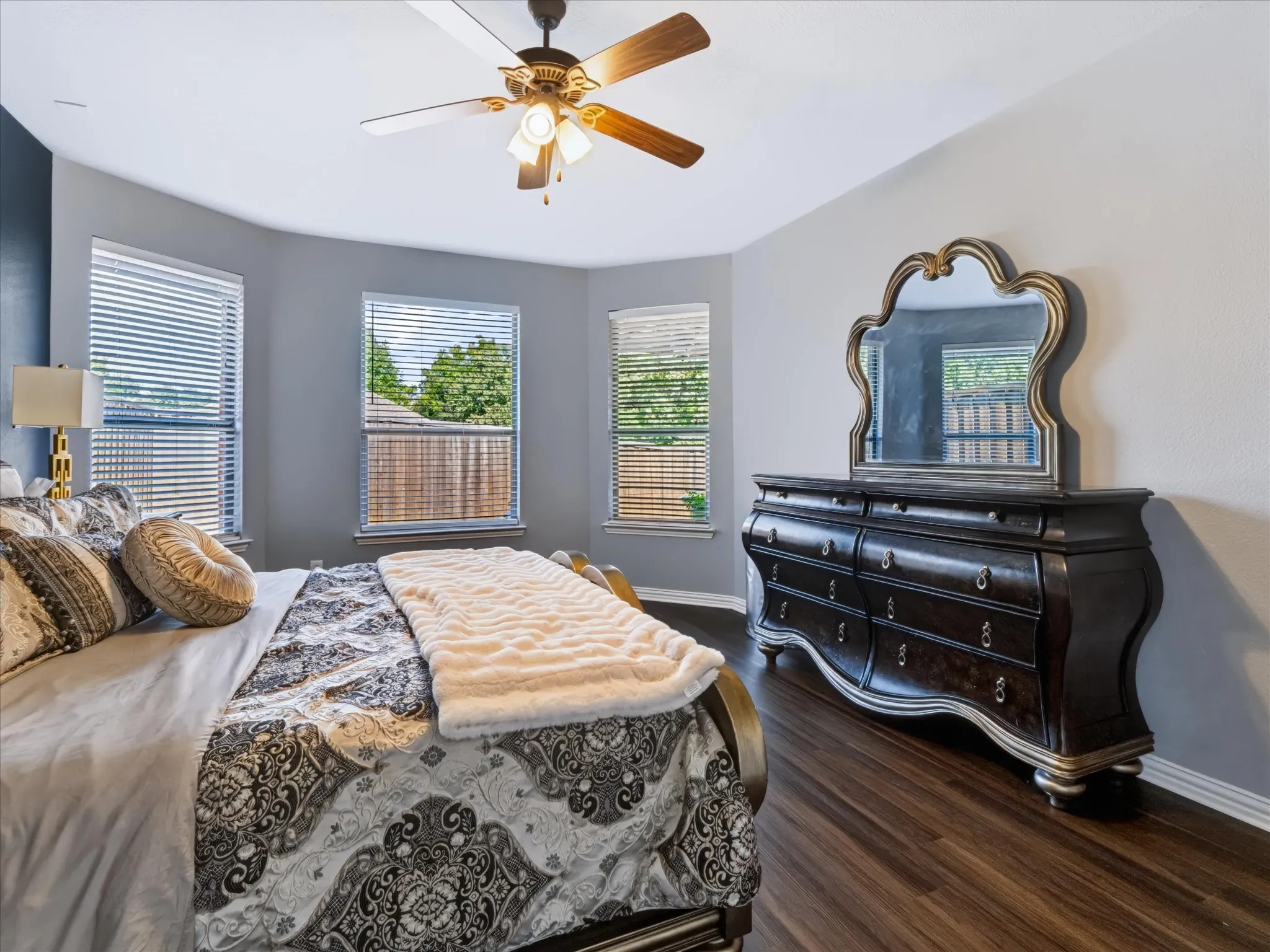 Single Family Residence For Sale in Denton County , 1728 Lake Way Drive, Little Elm, Texas 75068, 4 Bedroom, 3 Bathroom, 2 Garage spaces, 2,452 Sqft, built in 2007, mls#21400550, Real Estate Agent in Little Elm, Homes For Sale in Denton county, Homes For Sale in Little Elm, Realtor in Little Elm Texas, Real Estate Brokerage Independent Realty Texas, Luminita Cordes Realtor