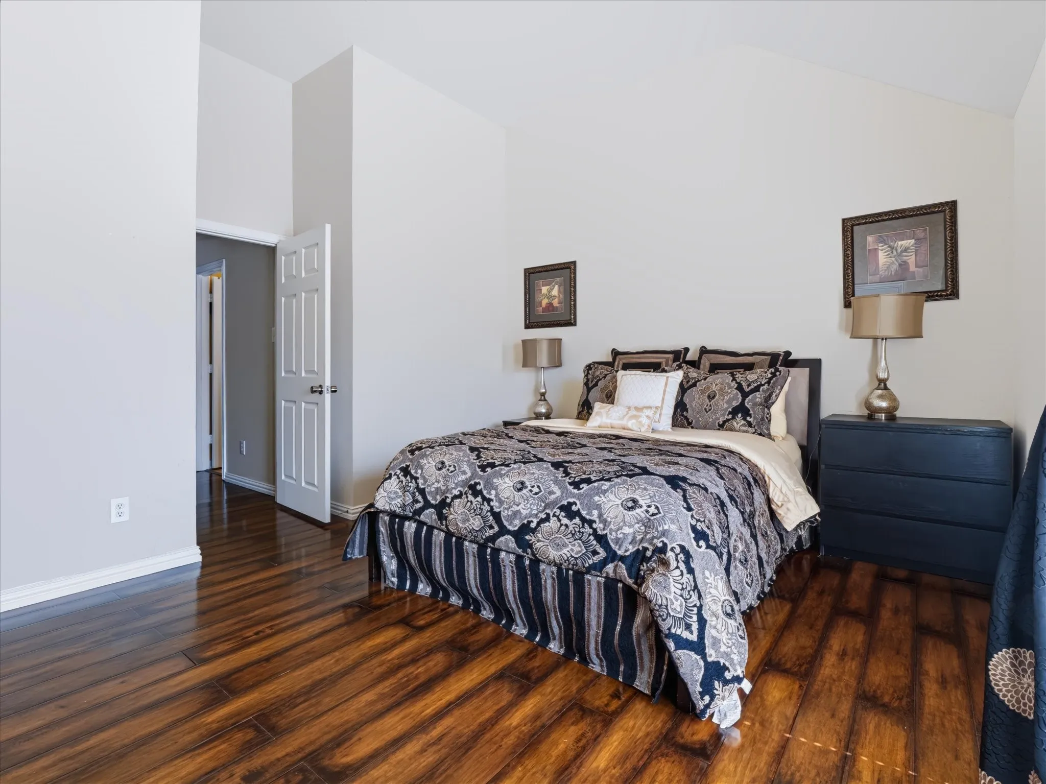 Single Family Residence For Sale in Denton County , 1728 Lake Way Drive, Little Elm, Texas 75068, 4 Bedroom, 3 Bathroom, 2 Garage spaces, 2,452 Sqft, built in 2007, mls#21400550, Real Estate Agent in Little Elm, Homes For Sale in Denton county, Homes For Sale in Little Elm, Realtor in Little Elm Texas, Real Estate Brokerage Independent Realty Texas, Luminita Cordes Realtor