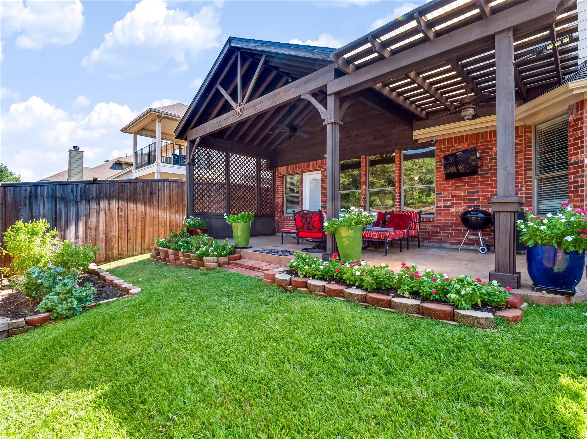Single Family Residence For Sale in Denton County , 1728 Lake Way Drive, Little Elm, Texas 75068, 4 Bedroom, 3 Bathroom, 2 Garage spaces, 2,452 Sqft, built in 2007, mls#21400550, Real Estate Agent in Little Elm, Homes For Sale in Denton county, Homes For Sale in Little Elm, Realtor in Little Elm Texas, Real Estate Brokerage Independent Realty Texas, Luminita Cordes Realtor