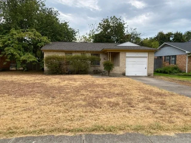 Single Family Residence For Sale in Dallas County , 417 Marilu Street, Richardson, Texas 75080, 3 Bedroom, 1 Bathroom, 1 Garage spaces, 1,020 Sqft, built in 1956, mls#21397054, Real Estate Agent in Richardson, Homes For Sale in Dallas county, Homes For Sale in Richardson, Realtor in Richardson Texas, Real Estate Brokerage Independent Realty Texas, Luminita Cordes Realtor