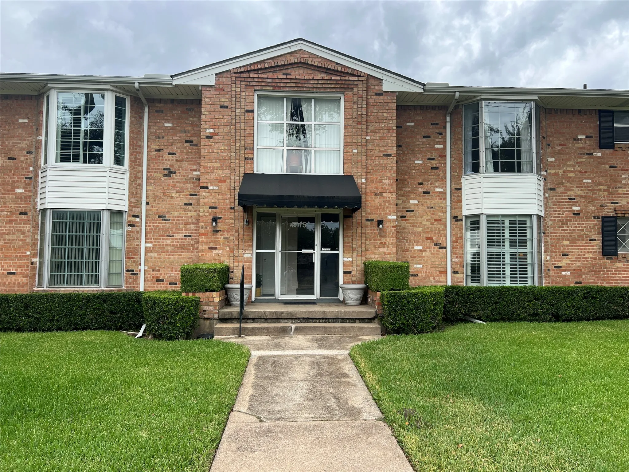Condominium For Rent in Dallas County , 4715 Skillman Street D, Dallas, Texas 75206, 2 Bedroom, 2 Bathroom, Garage spaces, 1,361 Sqft, built in 1966, mls#21400571, Real Estate Agent in Dallas, Homes For Rent in Dallas county, Homes For Rent in Dallas, Realtor in Dallas Texas, Real Estate Brokerage Independent Realty Texas, Luminita Cordes Realtor