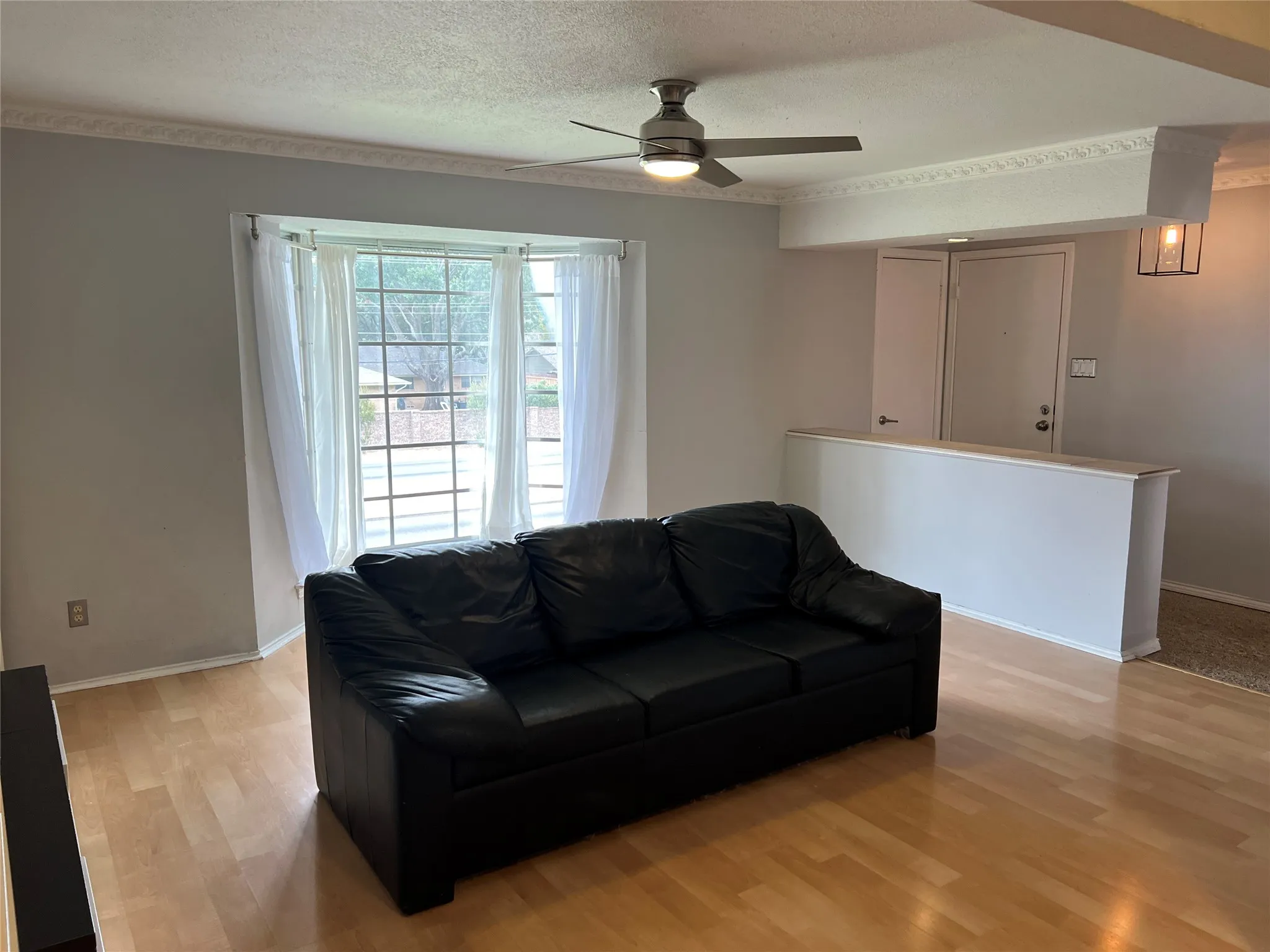 Condominium For Rent in Dallas County , 4715 Skillman Street D, Dallas, Texas 75206, 2 Bedroom, 2 Bathroom, Garage spaces, 1,361 Sqft, built in 1966, mls#21400571, Real Estate Agent in Dallas, Homes For Rent in Dallas county, Homes For Rent in Dallas, Realtor in Dallas Texas, Real Estate Brokerage Independent Realty Texas, Luminita Cordes Realtor
