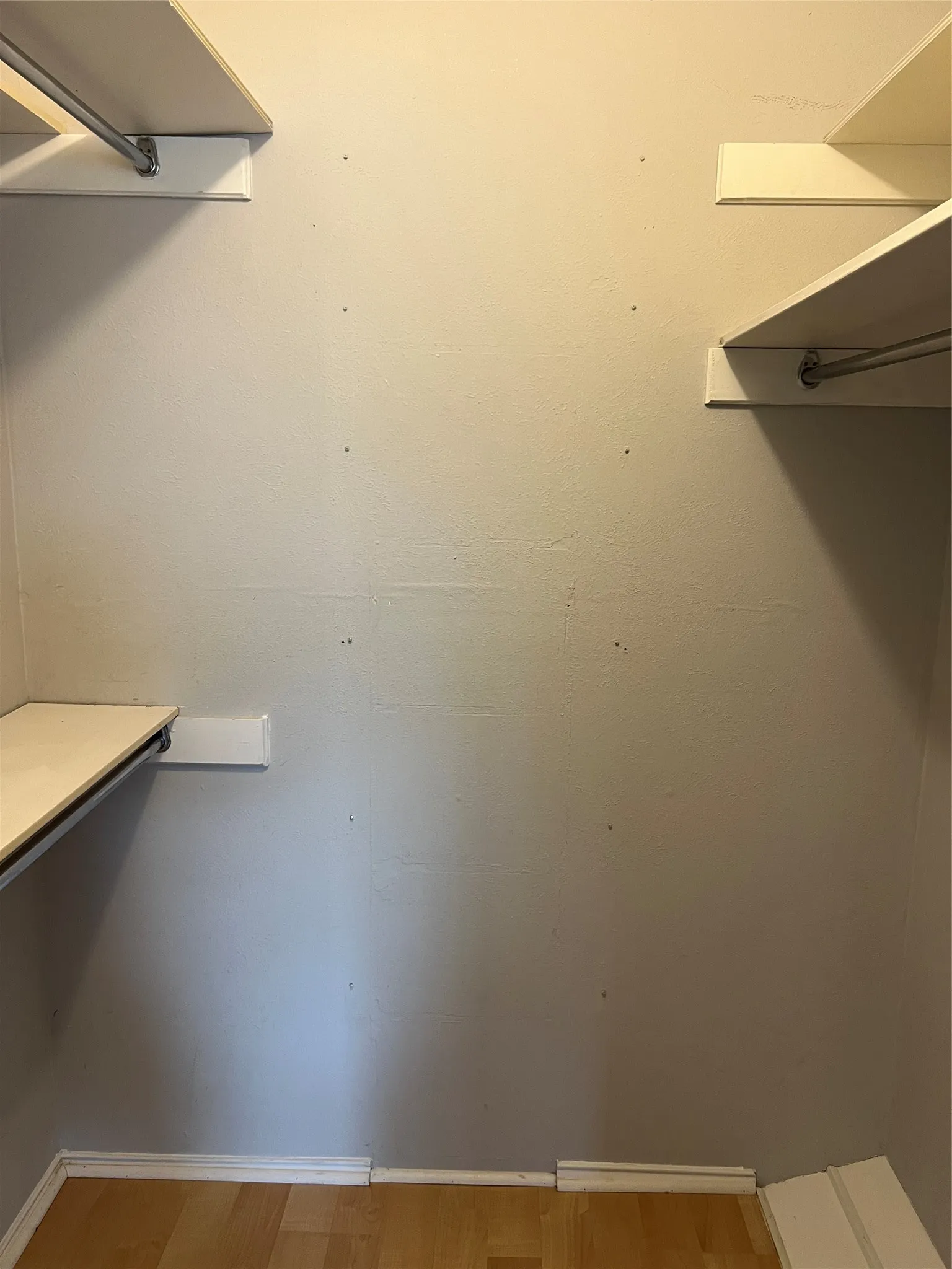 Condominium For Rent in Dallas County , 4715 Skillman Street D, Dallas, Texas 75206, 2 Bedroom, 2 Bathroom, Garage spaces, 1,361 Sqft, built in 1966, mls#21400571, Real Estate Agent in Dallas, Homes For Rent in Dallas county, Homes For Rent in Dallas, Realtor in Dallas Texas, Real Estate Brokerage Independent Realty Texas, Luminita Cordes Realtor