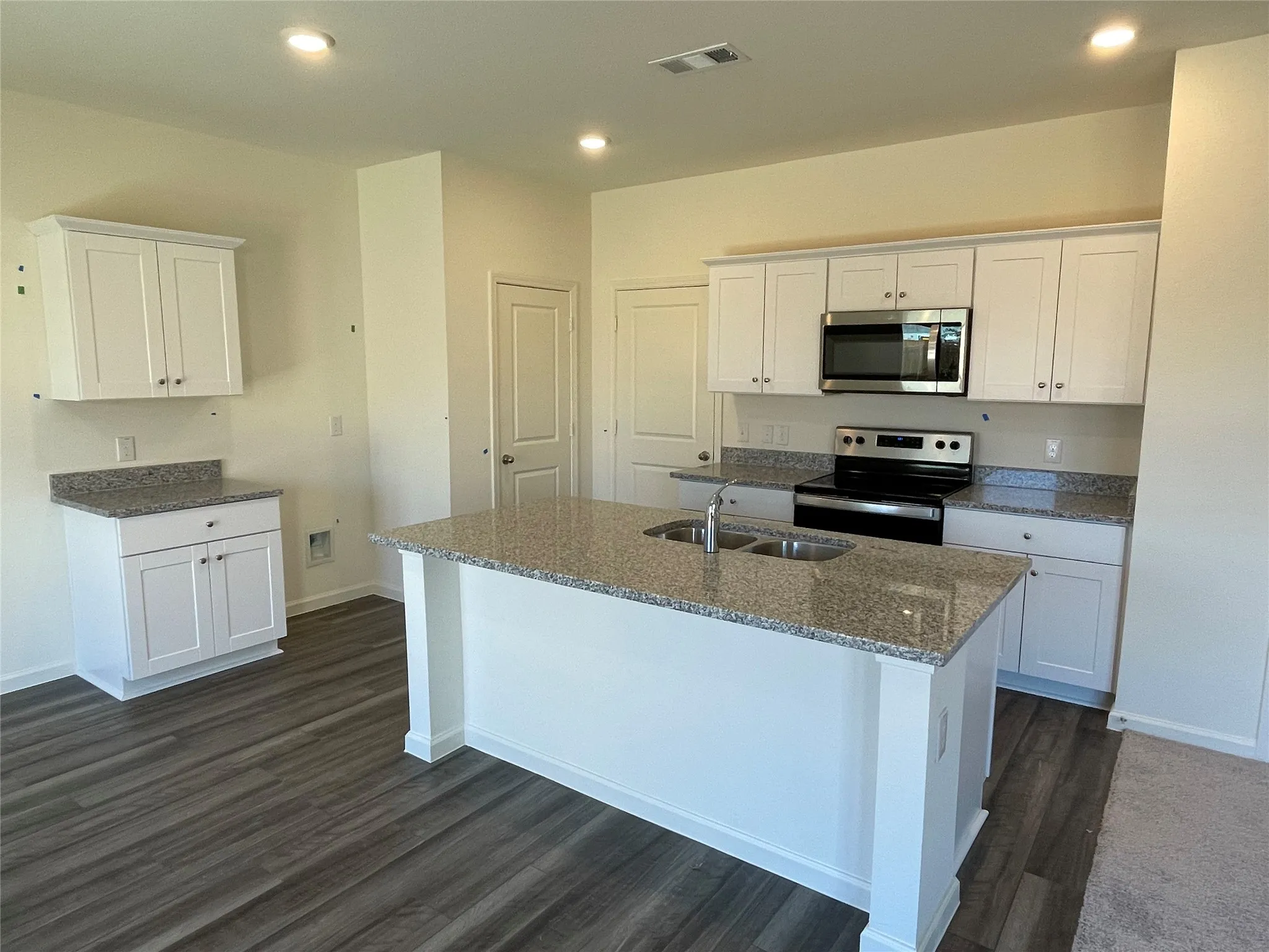 Single Family Residence For Rent in Collin County , 1815 Chapel Hill Road, Princeton, Texas 75407, 3 Bedroom, 3 Bathroom, 2 Garage spaces, 1,826 Sqft, built in 2022, mls#21398408, Real Estate Agent in Princeton, Homes For Rent in Collin county, Homes For Rent in Princeton, Realtor in Princeton Texas, Real Estate Brokerage Independent Realty Texas, Luminita Cordes Realtor