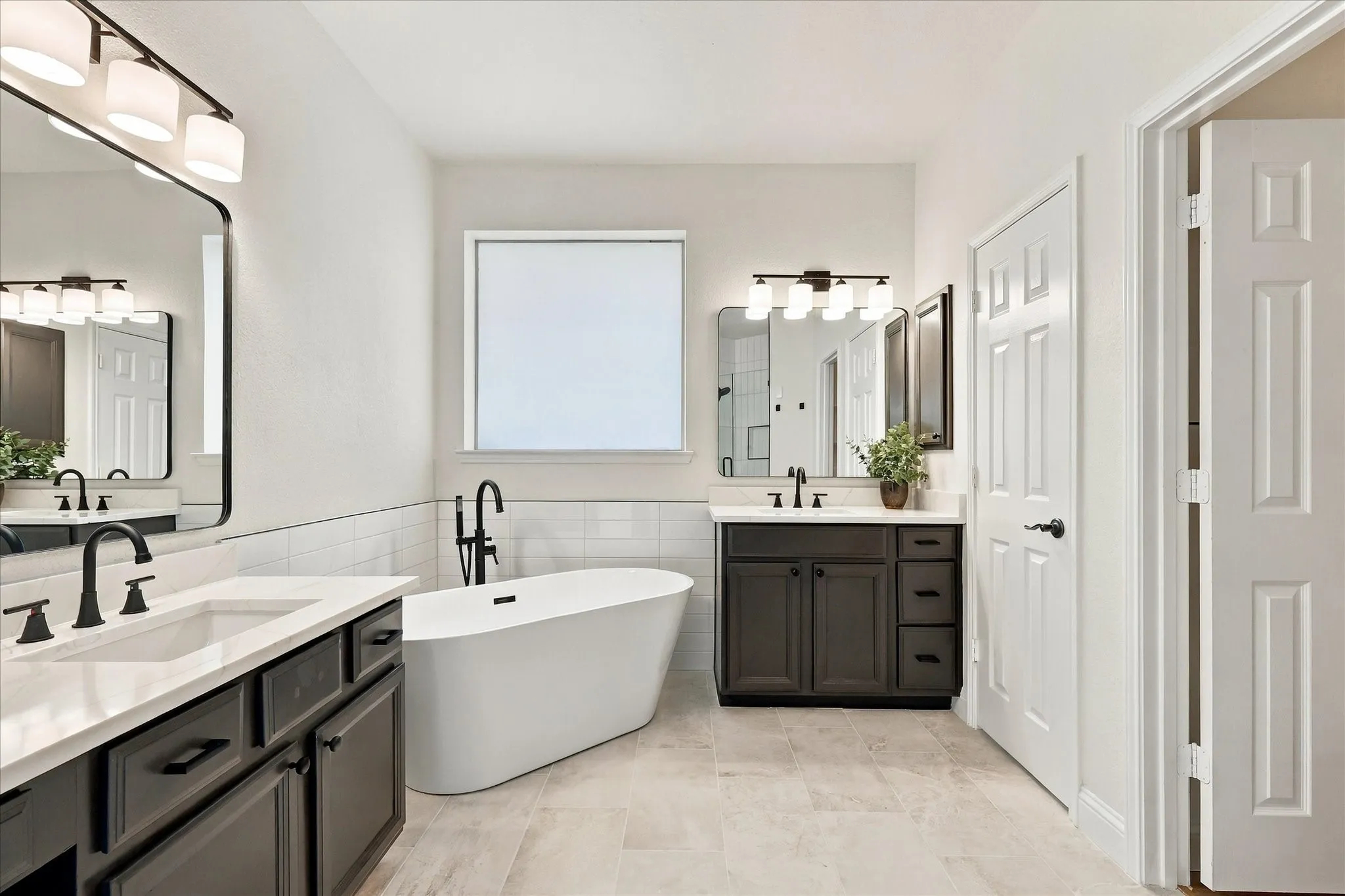 Single Family Residence For Sale in Tarrant County , 10236 Vintage Drive, Fort Worth, Texas 76244, 4 Bedroom, 3 Bathroom, 2 Garage spaces, 3,163 Sqft, built in 2007, mls#21395563, Real Estate Agent in Fort Worth, Homes For Sale in Tarrant county, Homes For Sale in Fort Worth, Realtor in Fort Worth Texas, Real Estate Brokerage Independent Realty Texas, Luminita Cordes Realtor